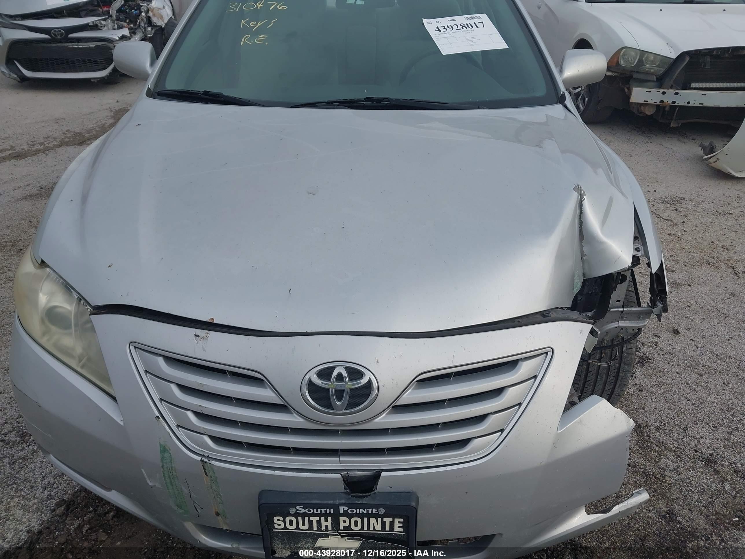 TOYOTA CAMRY image 10