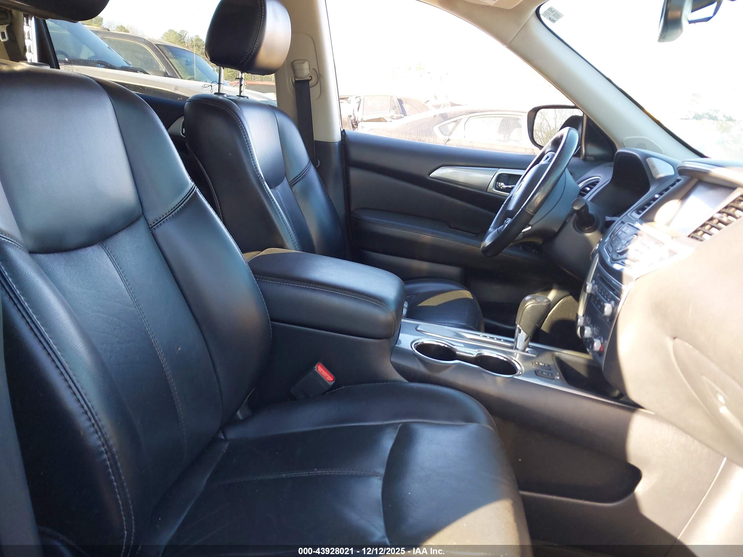 NISSAN PATHFINDER image 5