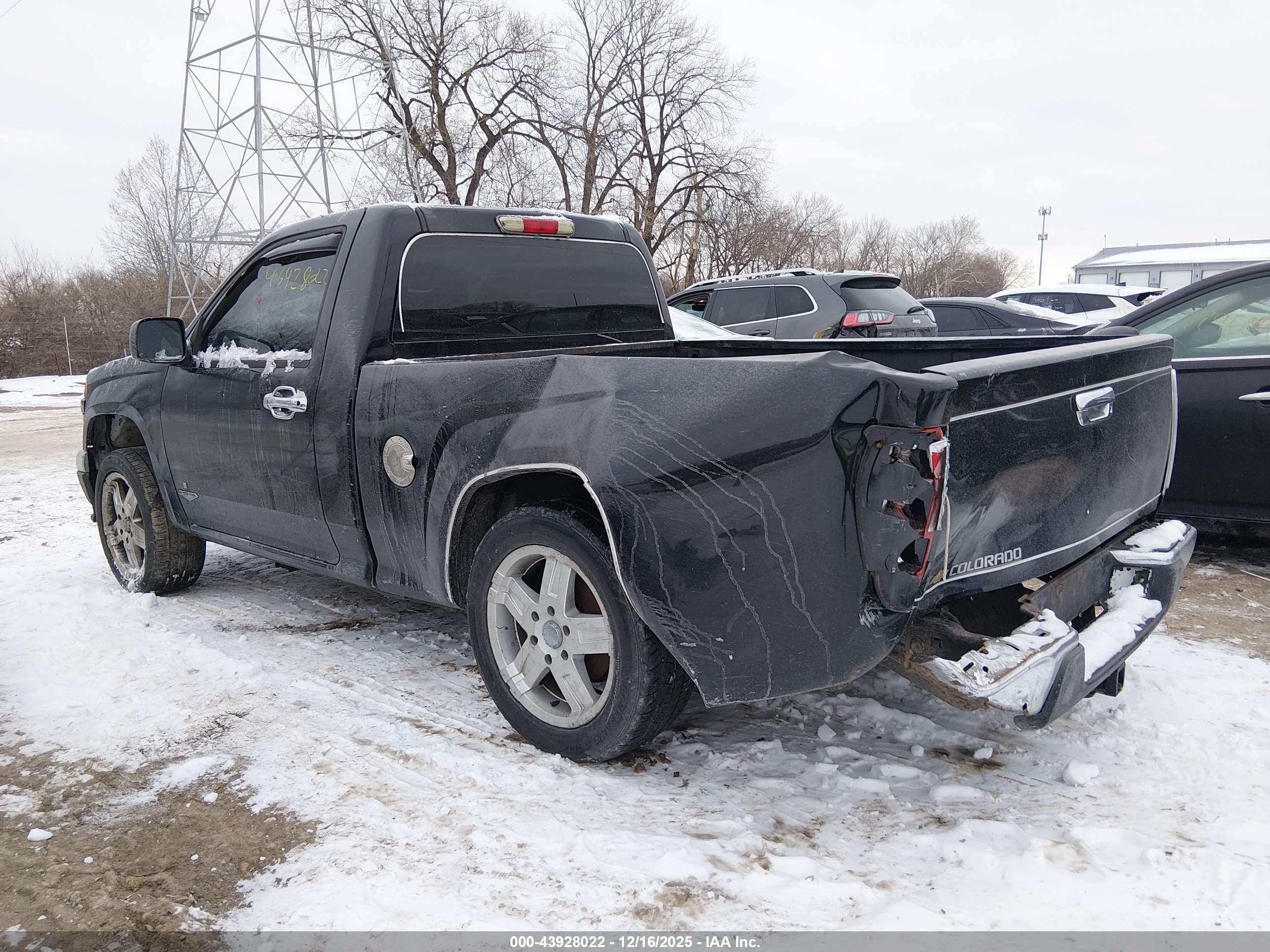 CHEVROLET COLORADO image 3