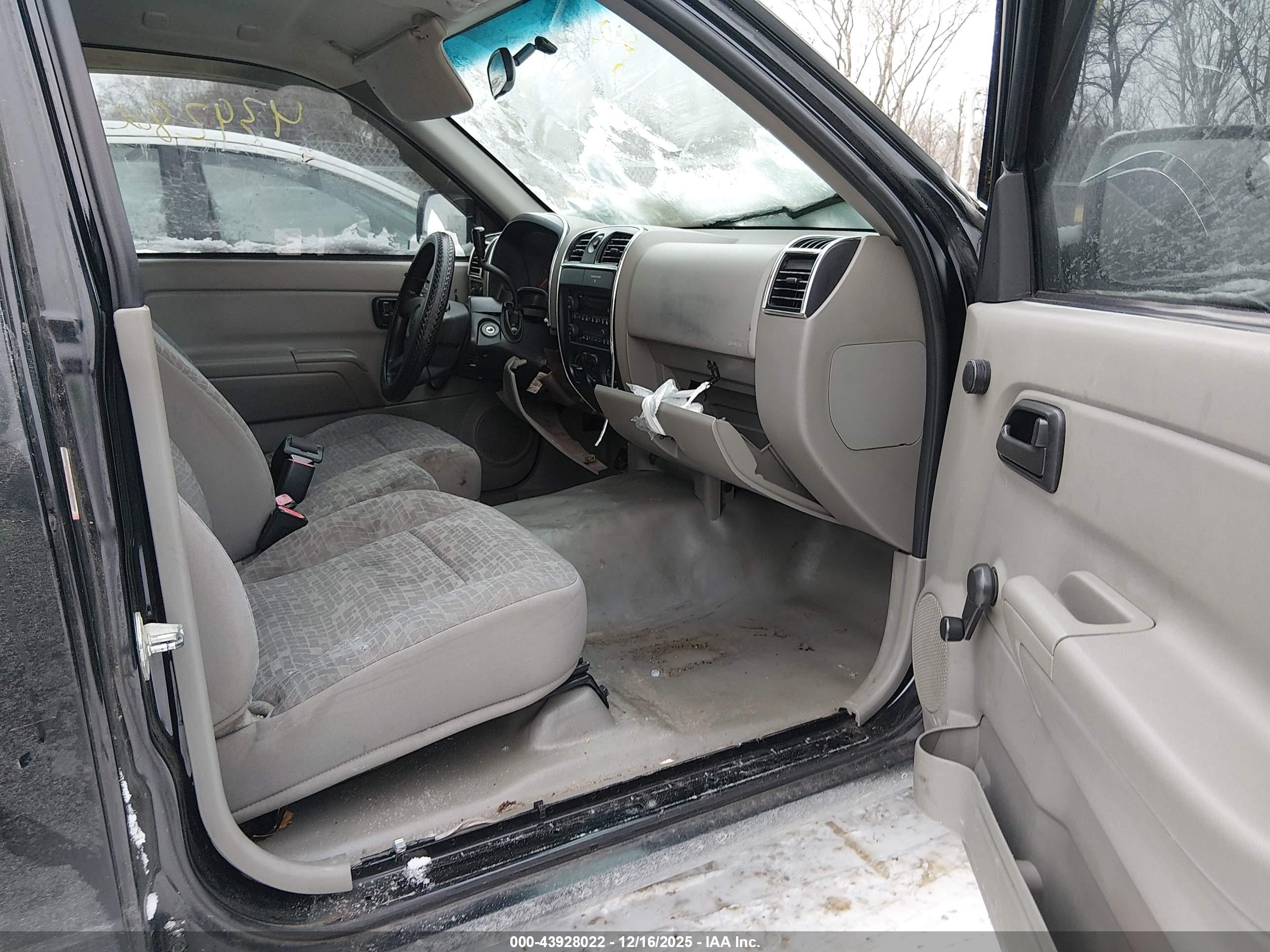 CHEVROLET COLORADO image 5