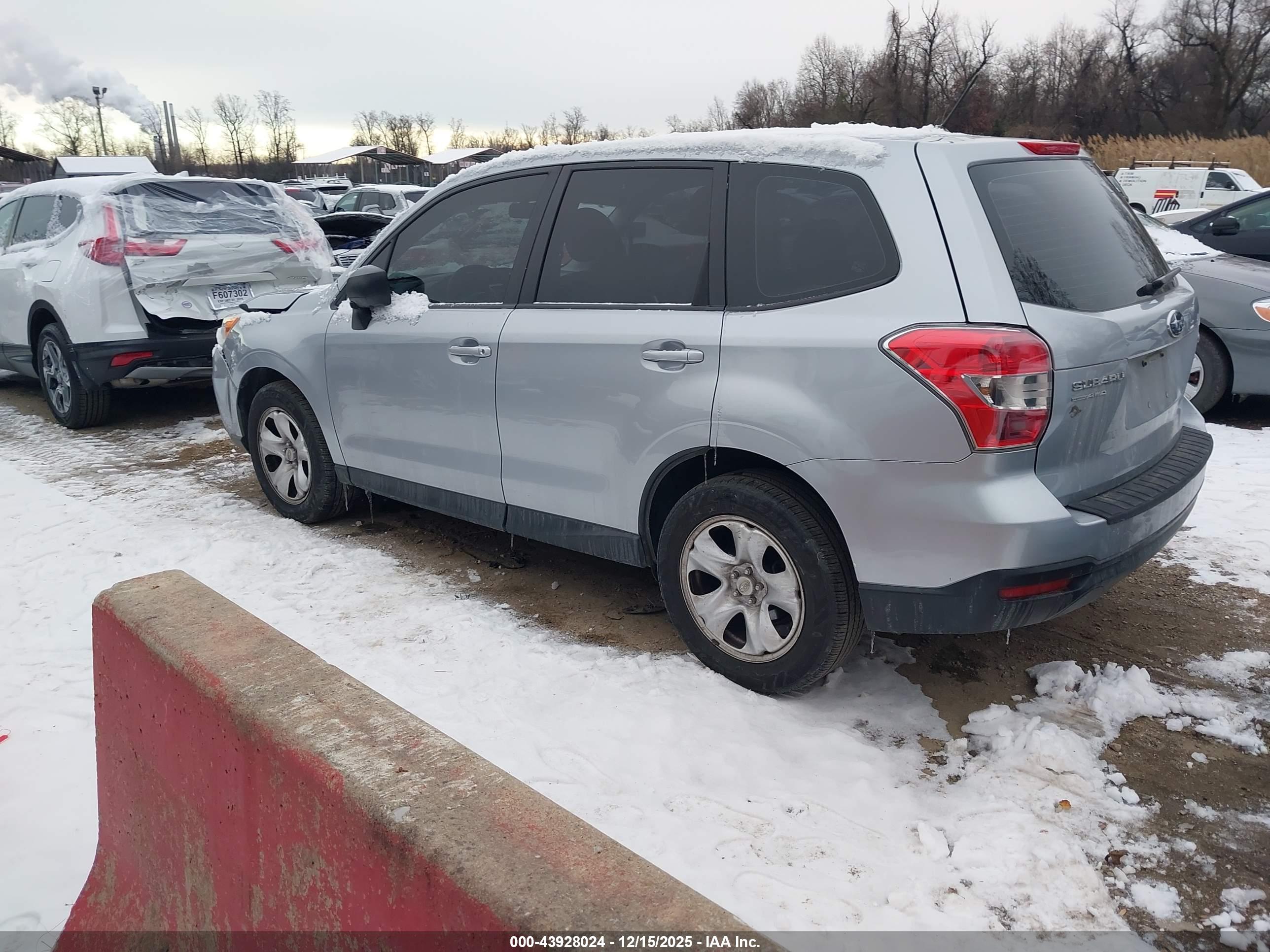 SUBARU FORESTER image 3