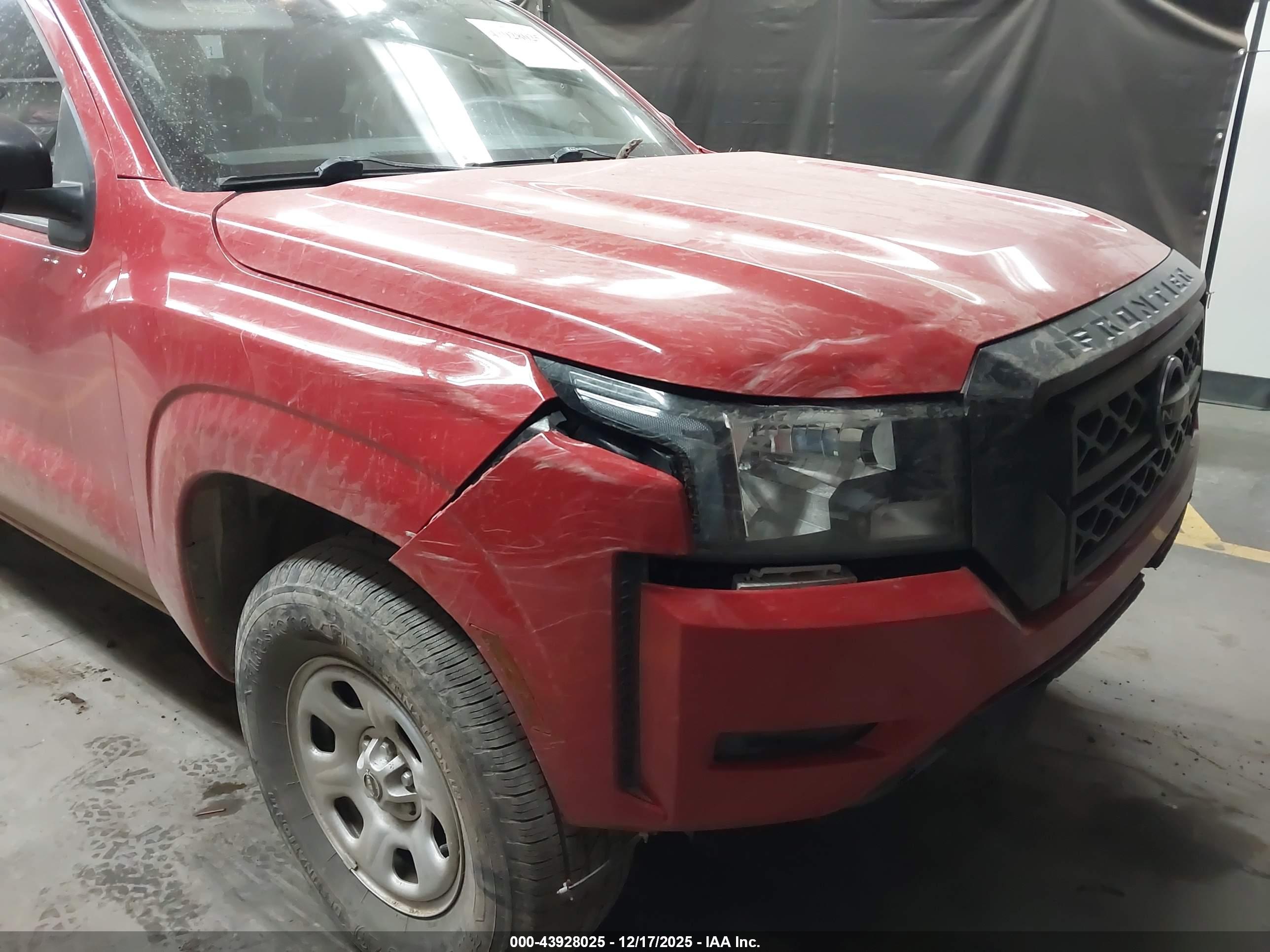 NISSAN FRONTIER image 6