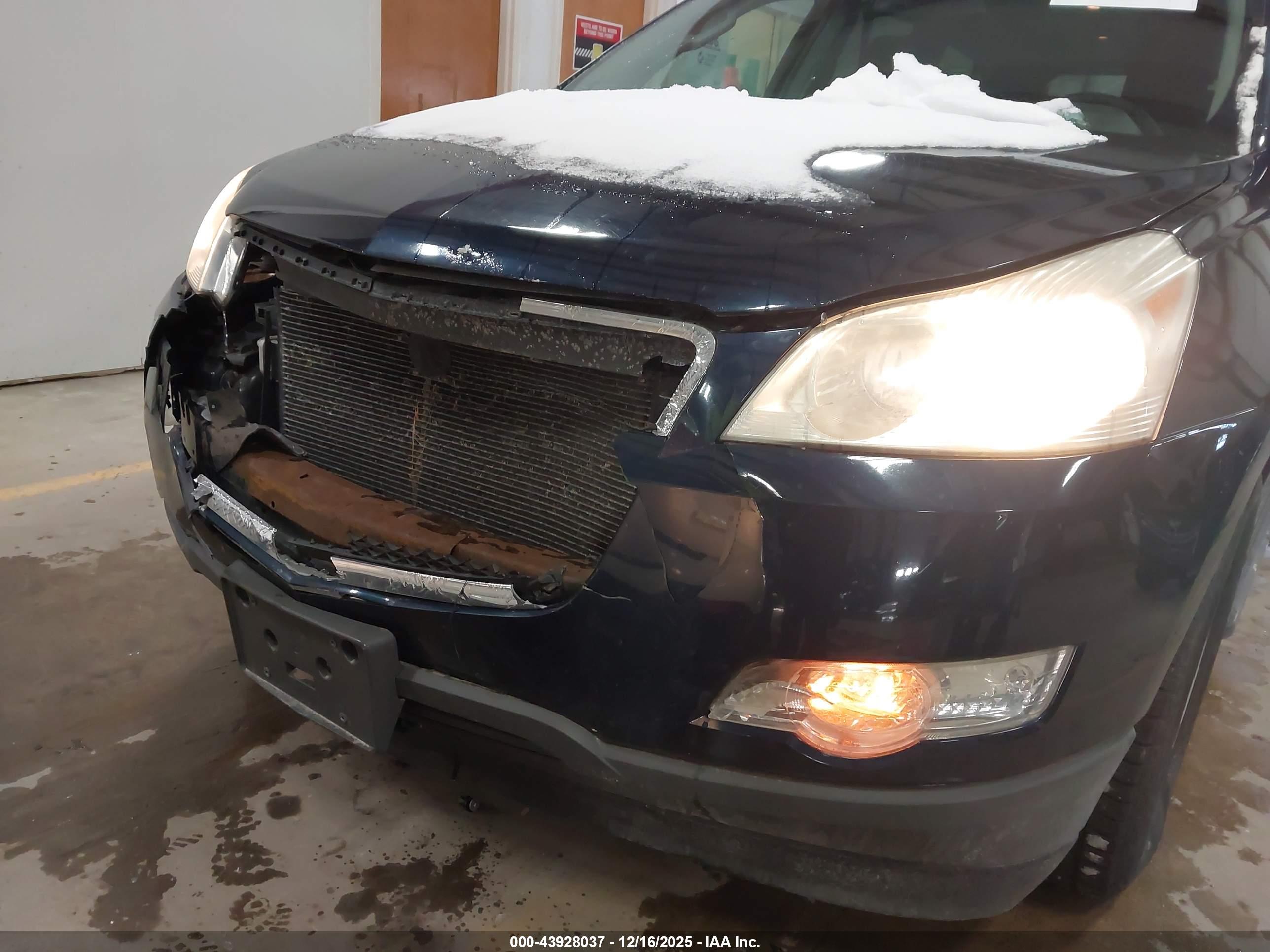 CHEVROLET TRAVERSE image 6