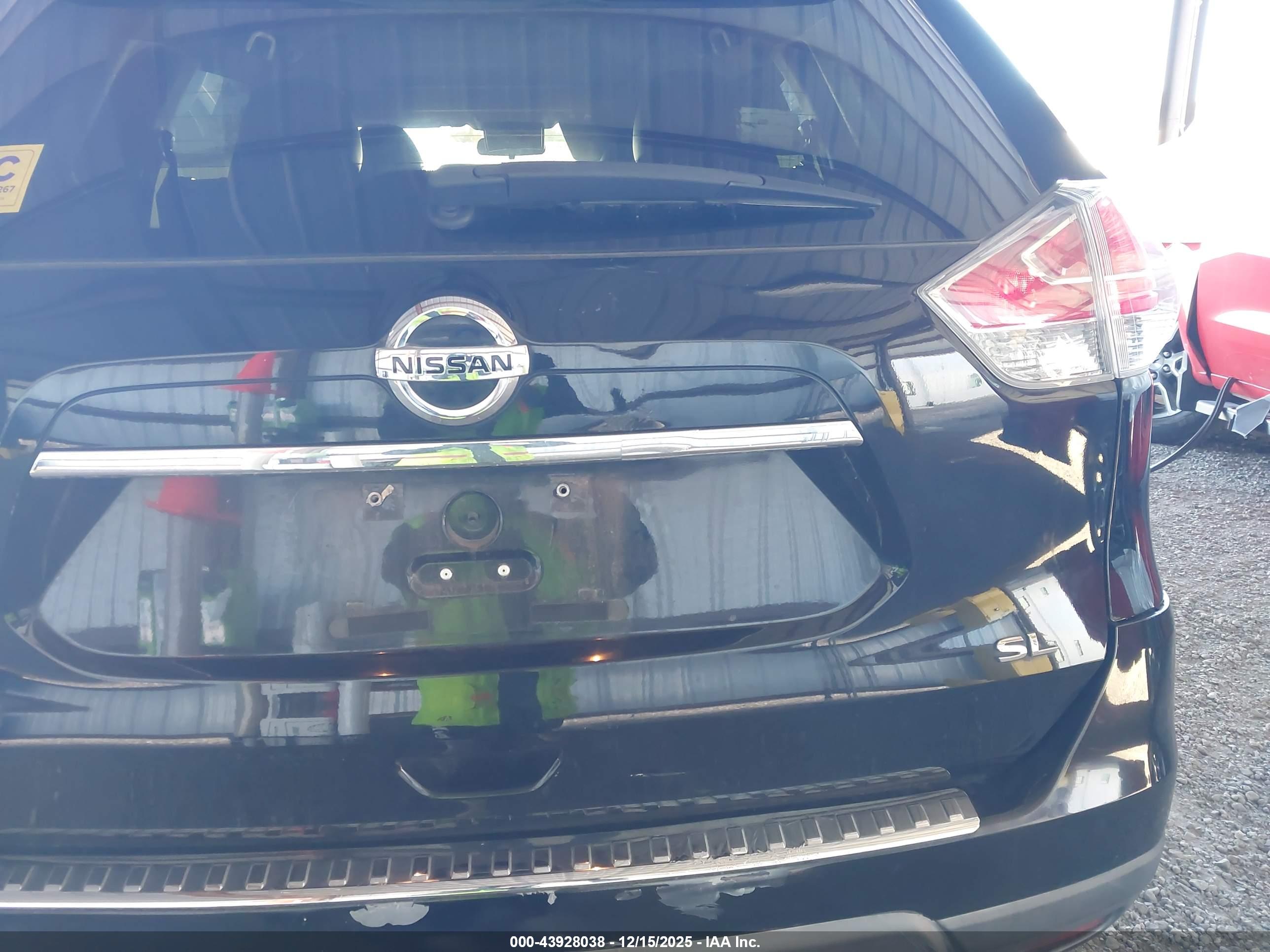NISSAN ROGUE image 6