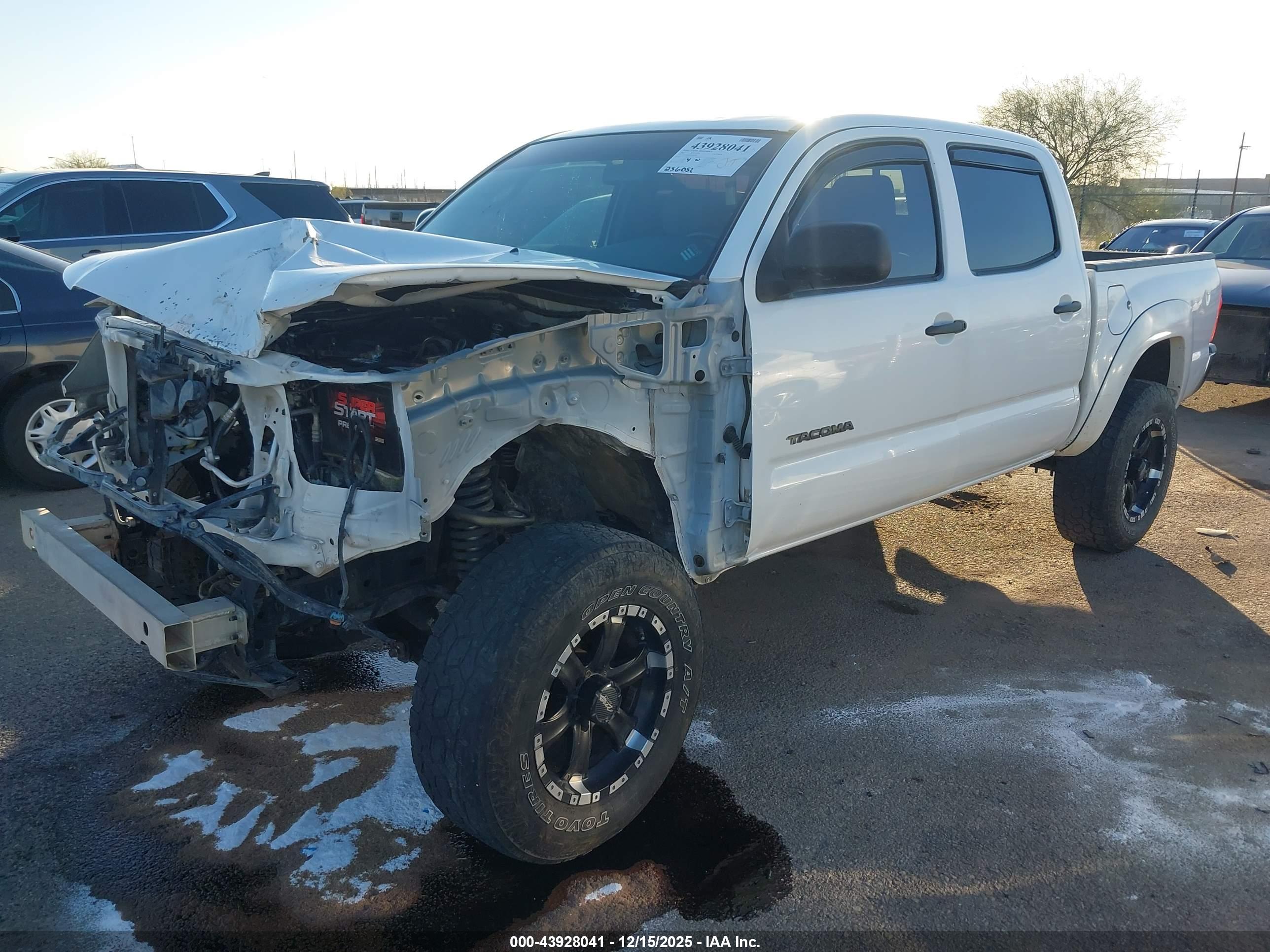 TOYOTA TACOMA image 2