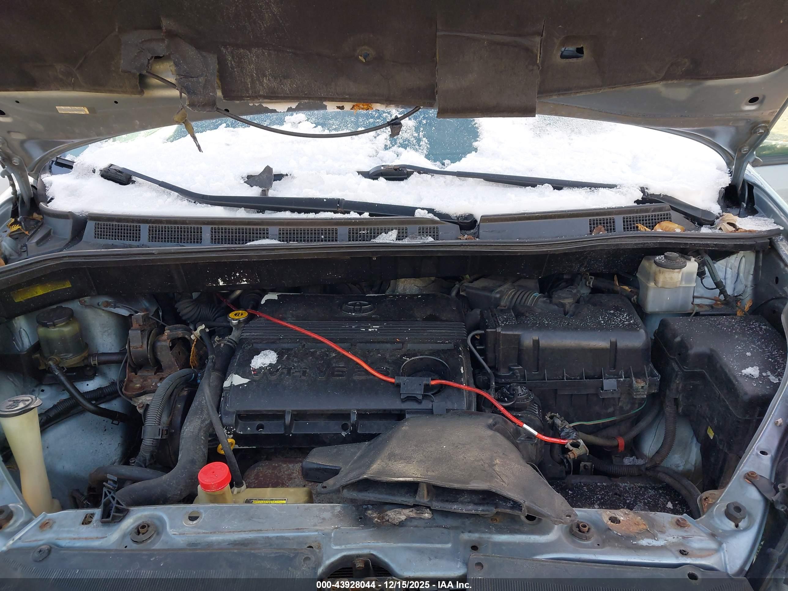 TOYOTA SIENNA image 10