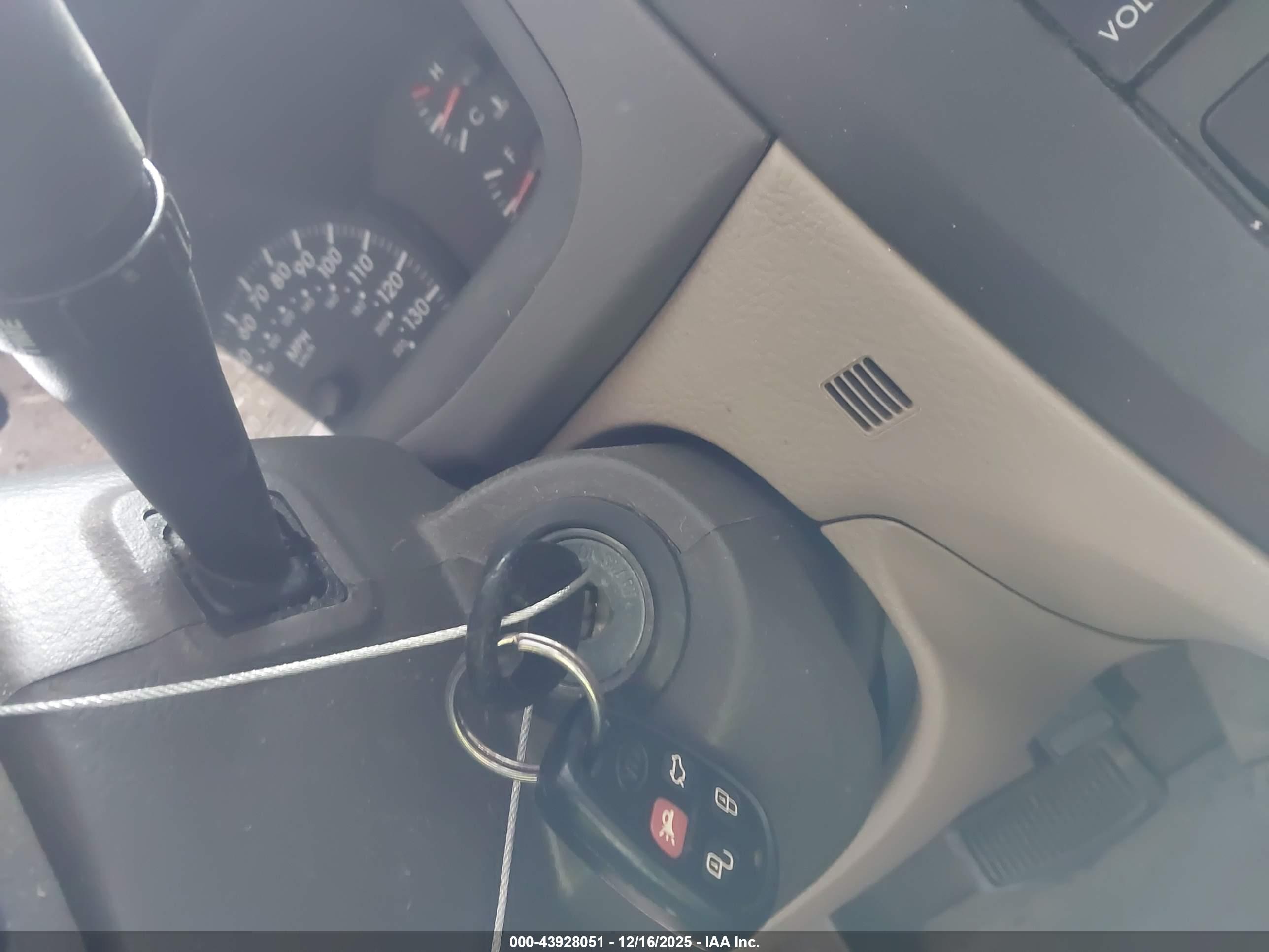 KIA SPECTRA image 11