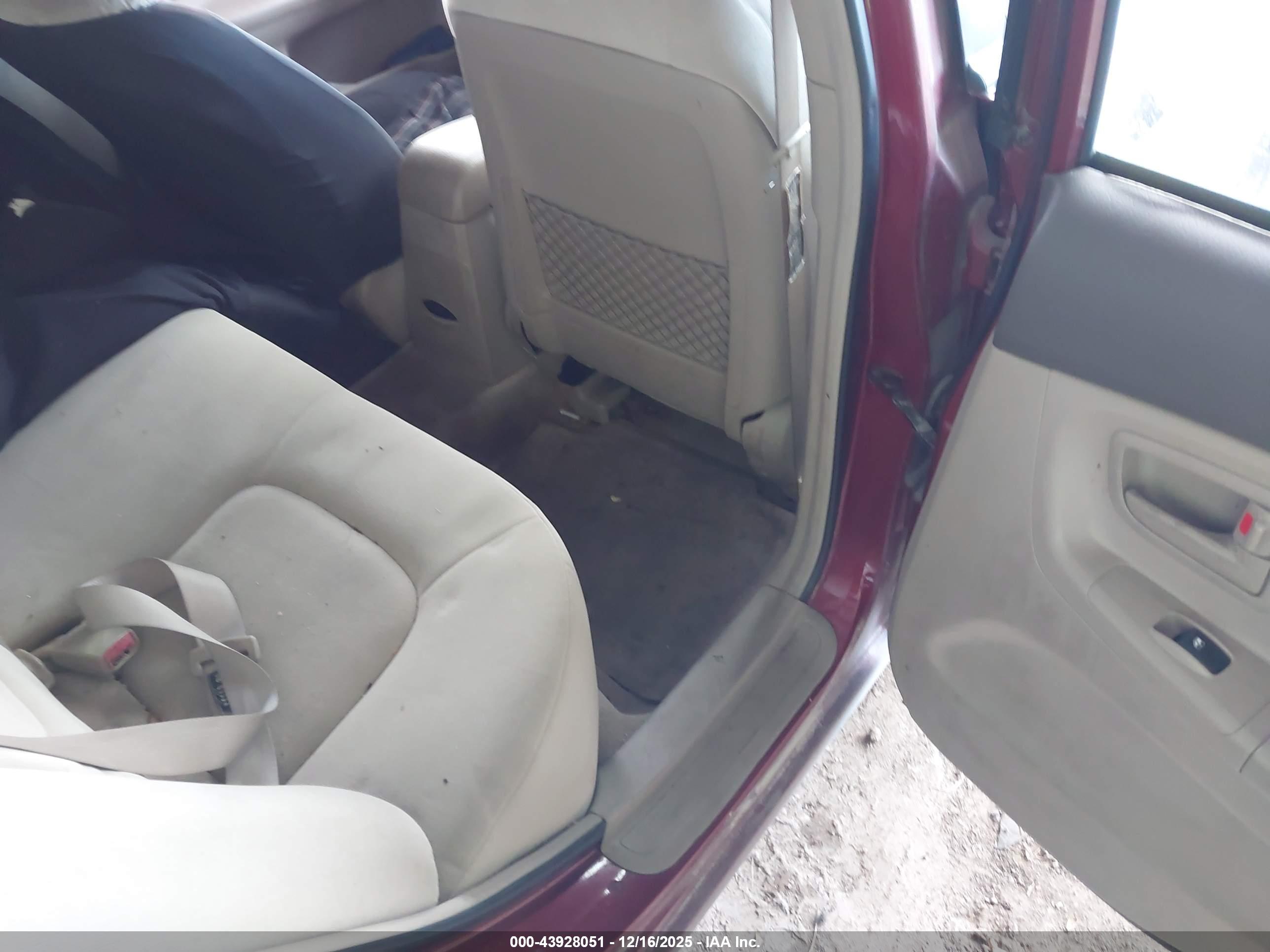 KIA SPECTRA image 8