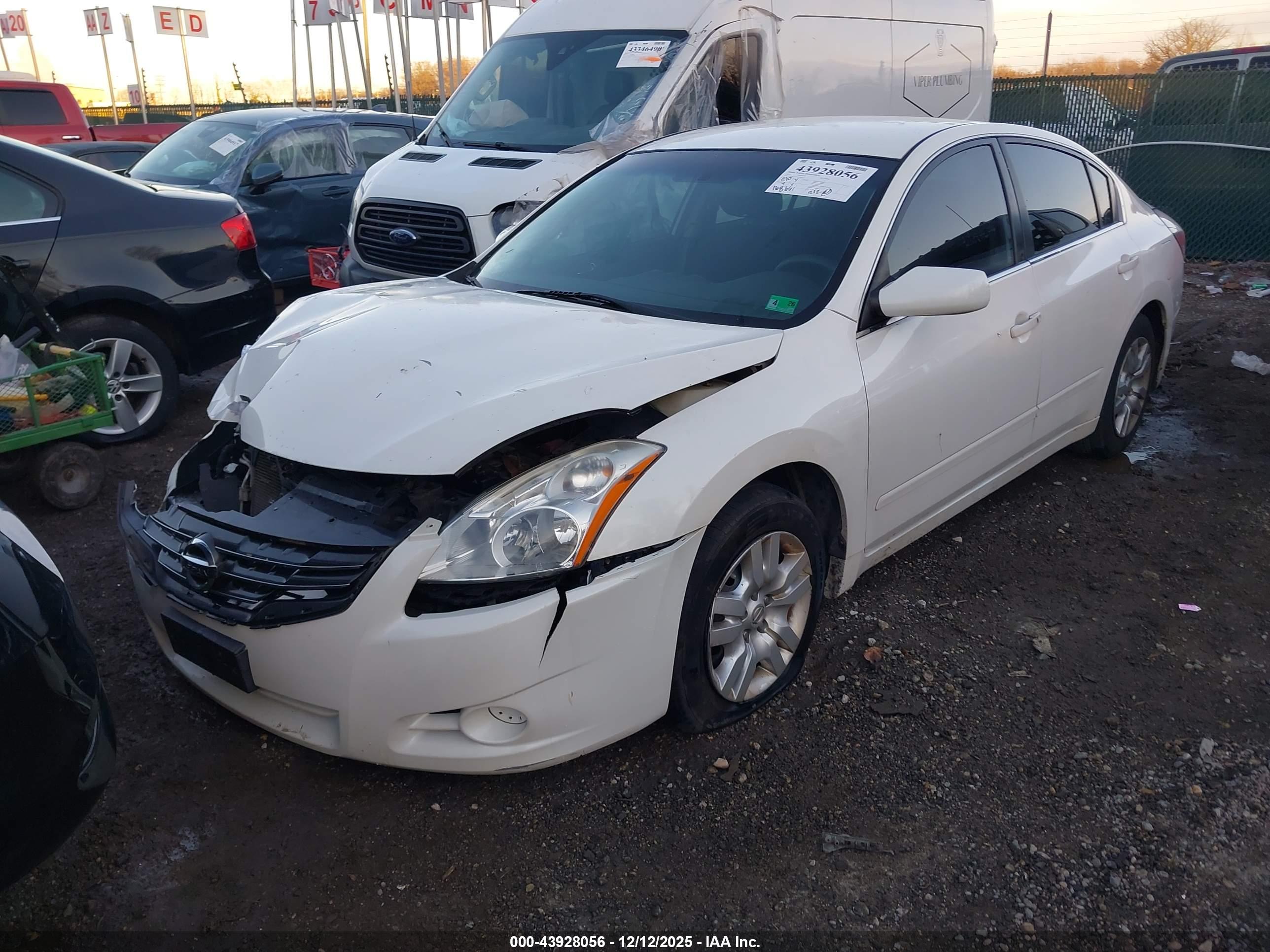NISSAN ALTIMA image 2