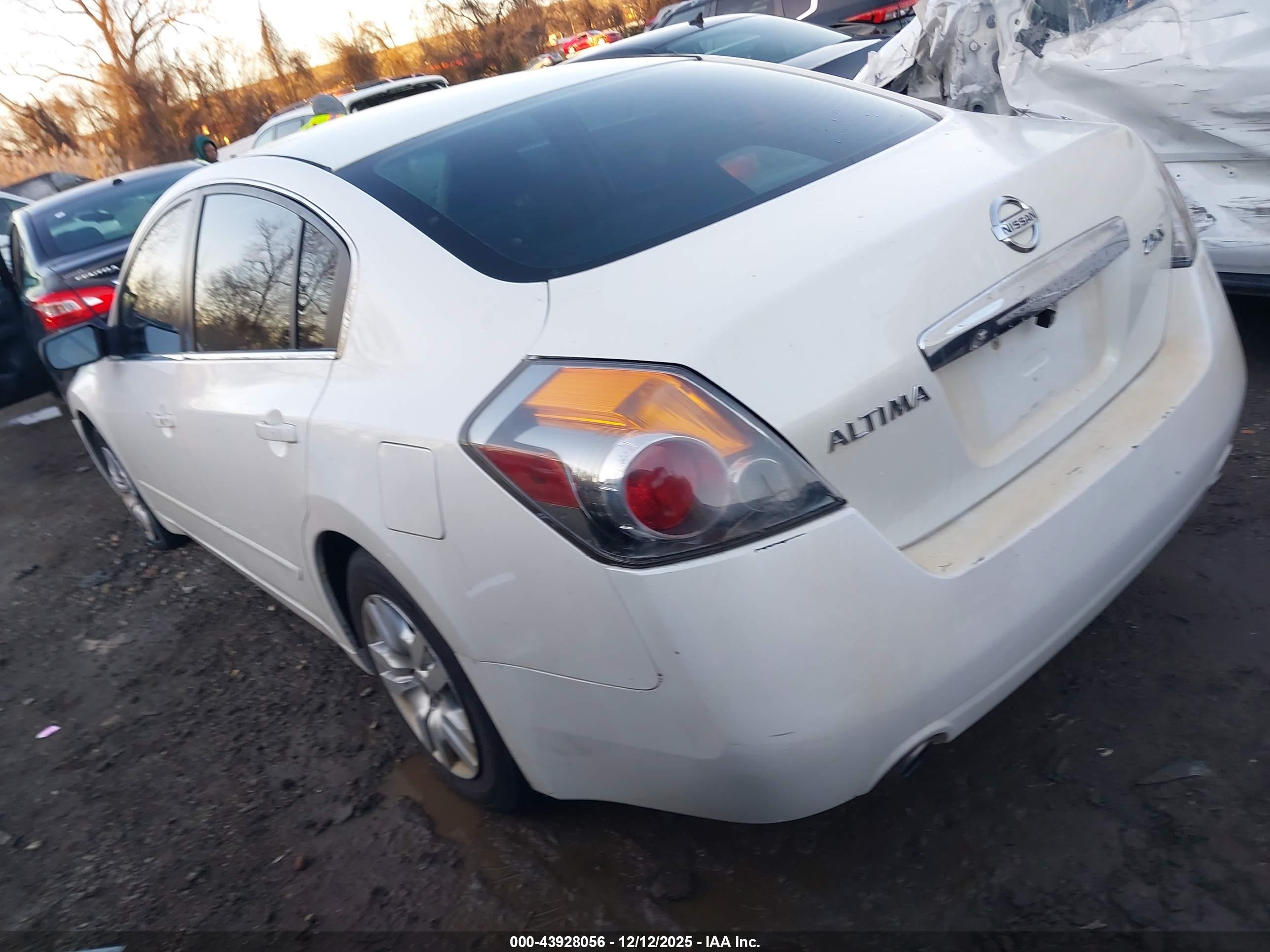 NISSAN ALTIMA image 3