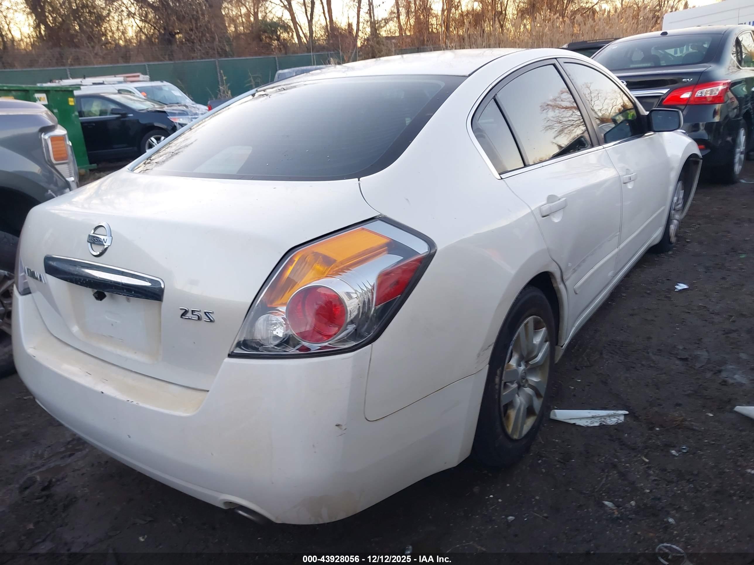NISSAN ALTIMA image 4