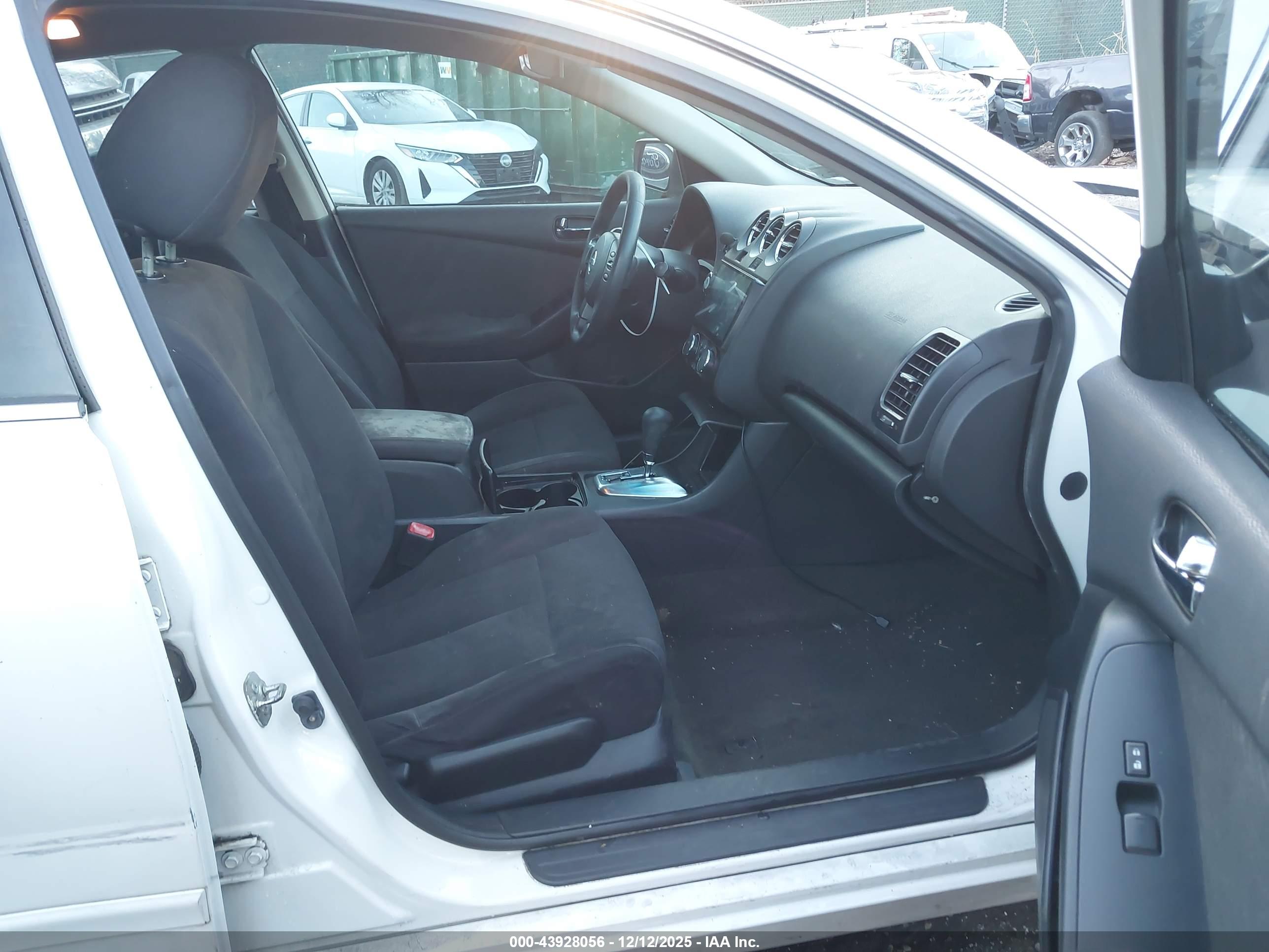 NISSAN ALTIMA image 5