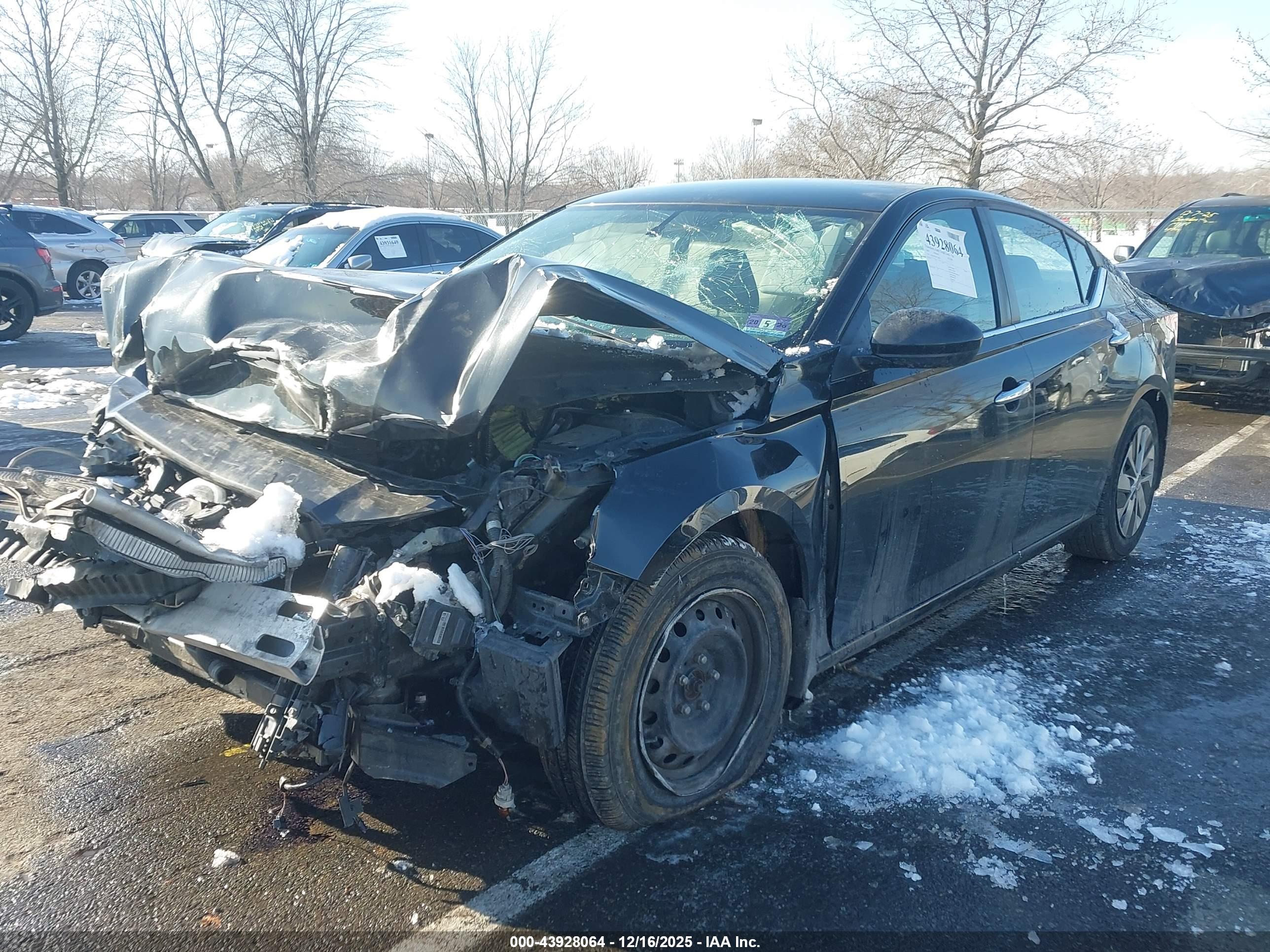 NISSAN ALTIMA image 2