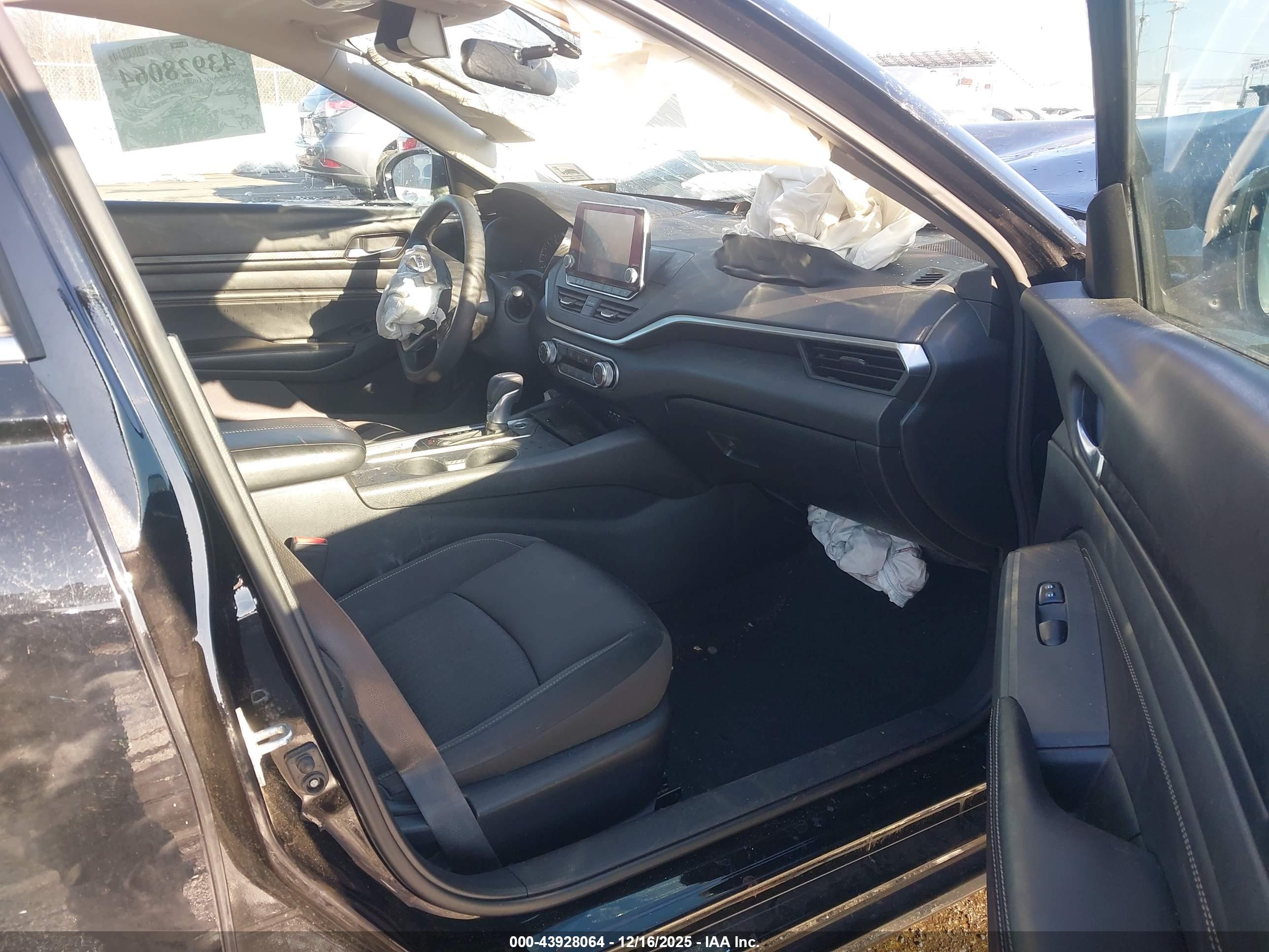 NISSAN ALTIMA image 5