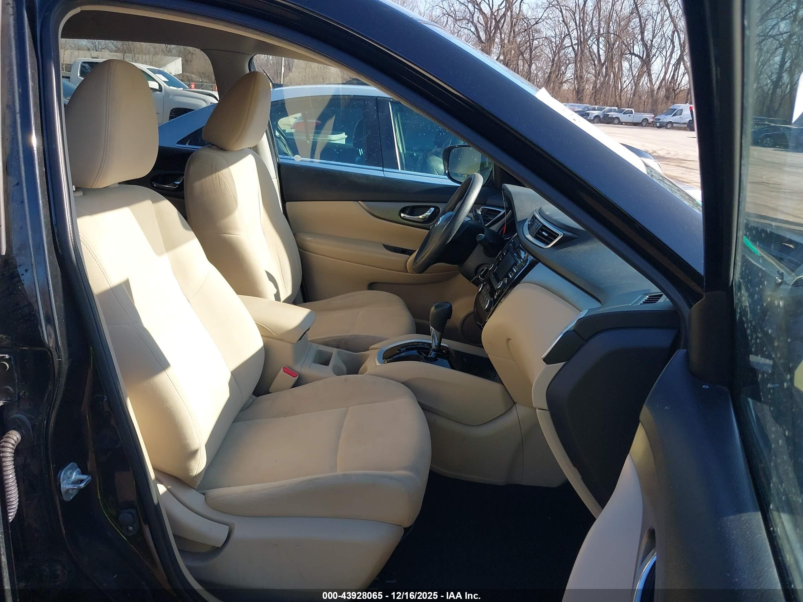 NISSAN ROGUE image 5