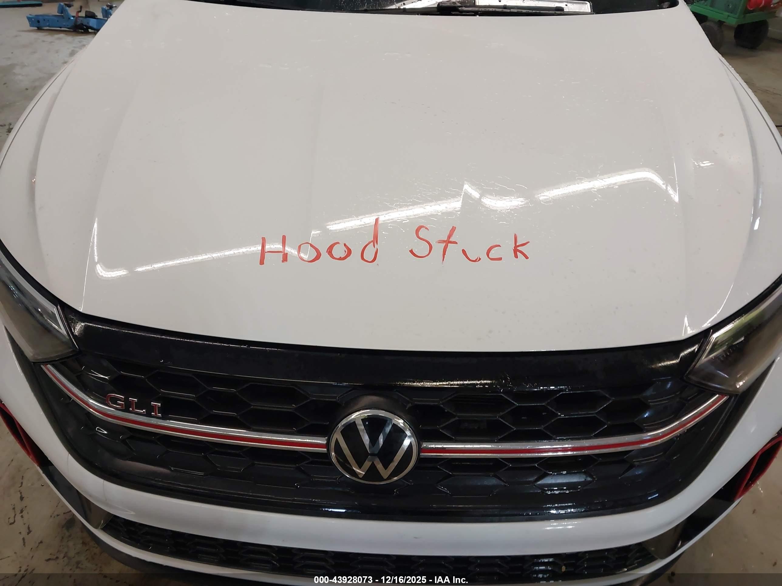 VOLKSWAGEN JETTA image 10