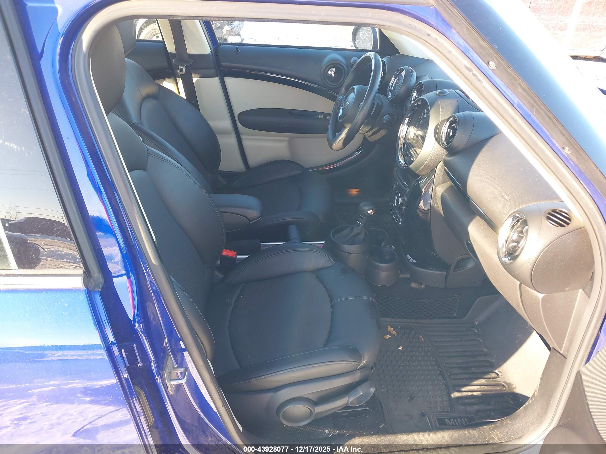 MINI COUNTRYMAN image 5