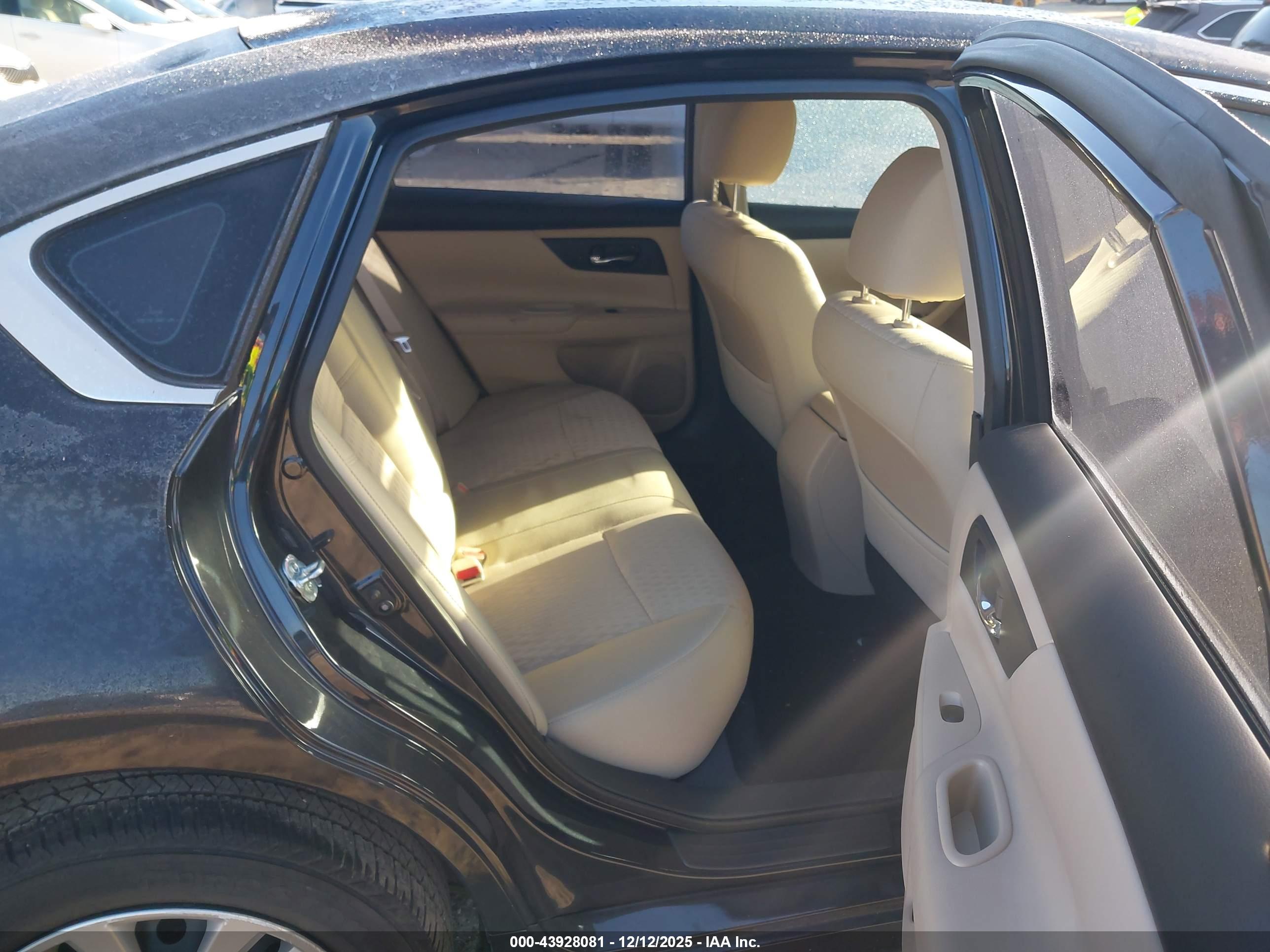 NISSAN ALTIMA image 8