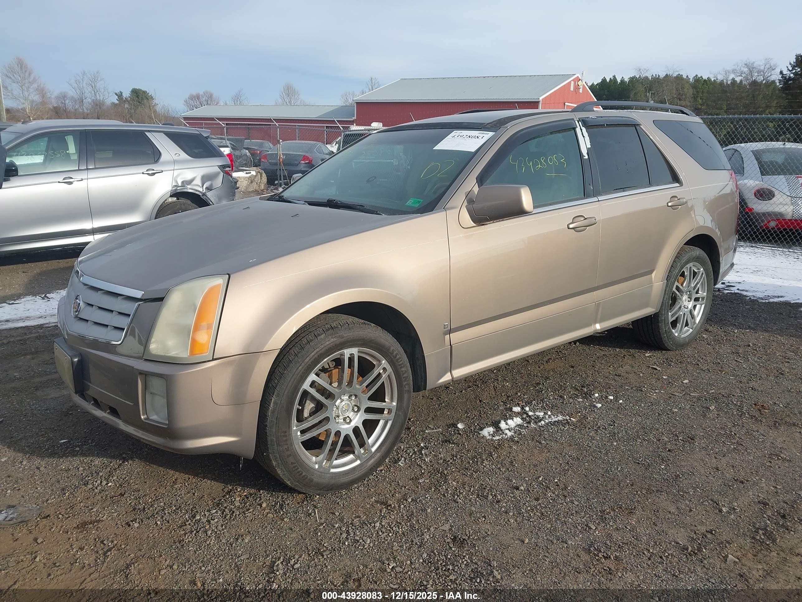 CADILLAC SRX image 2
