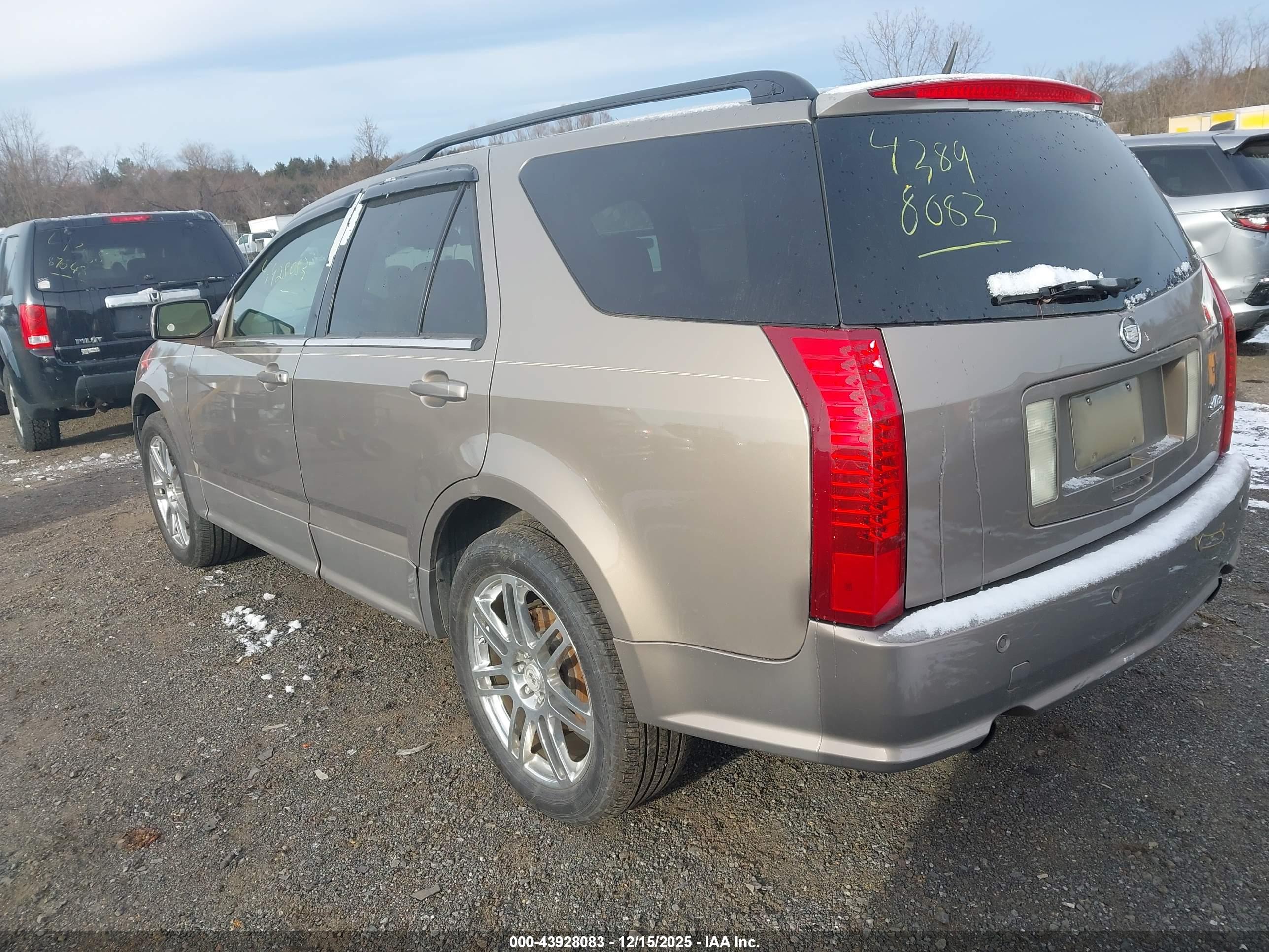 CADILLAC SRX image 3