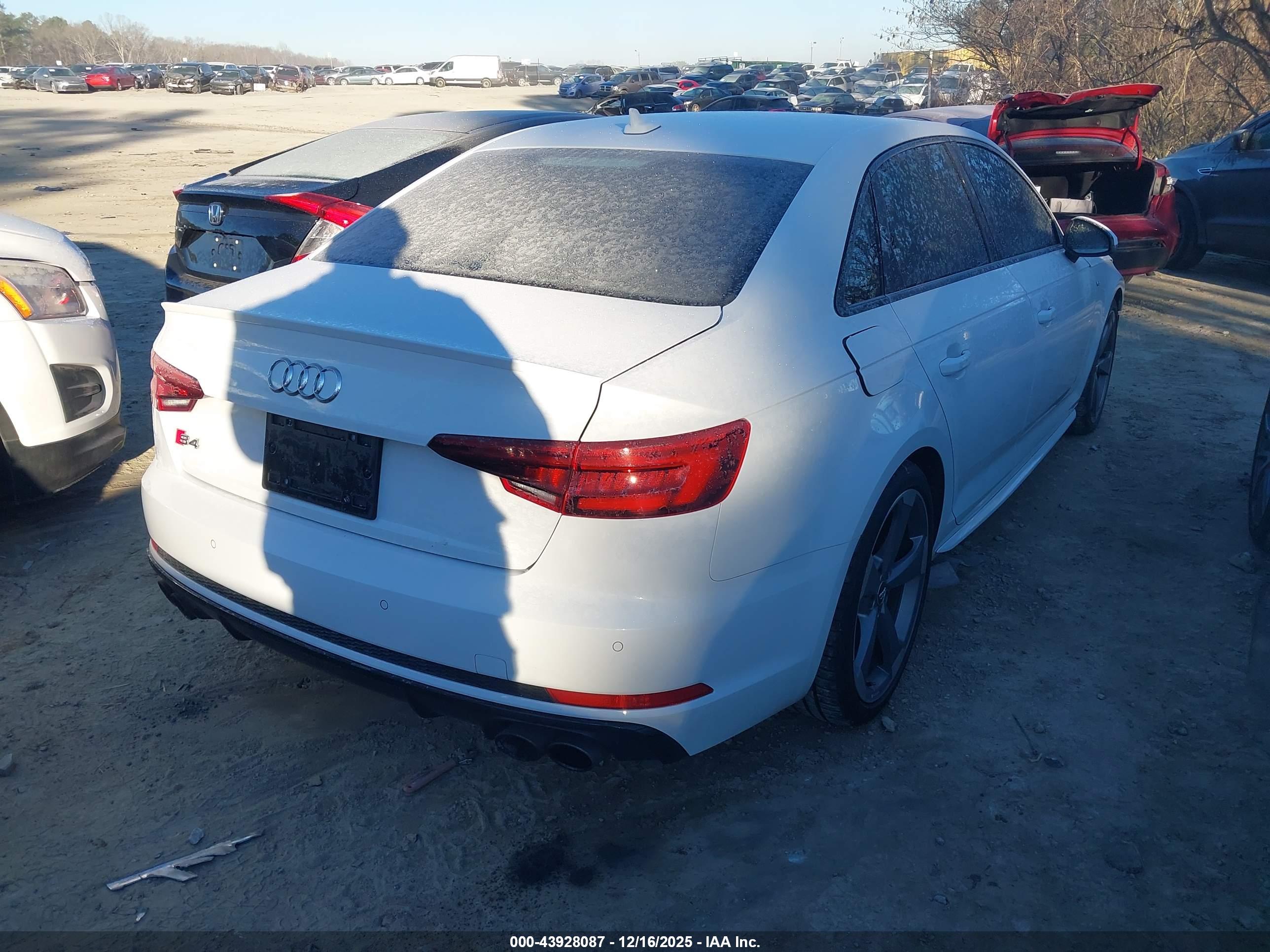 AUDI S4 image 4