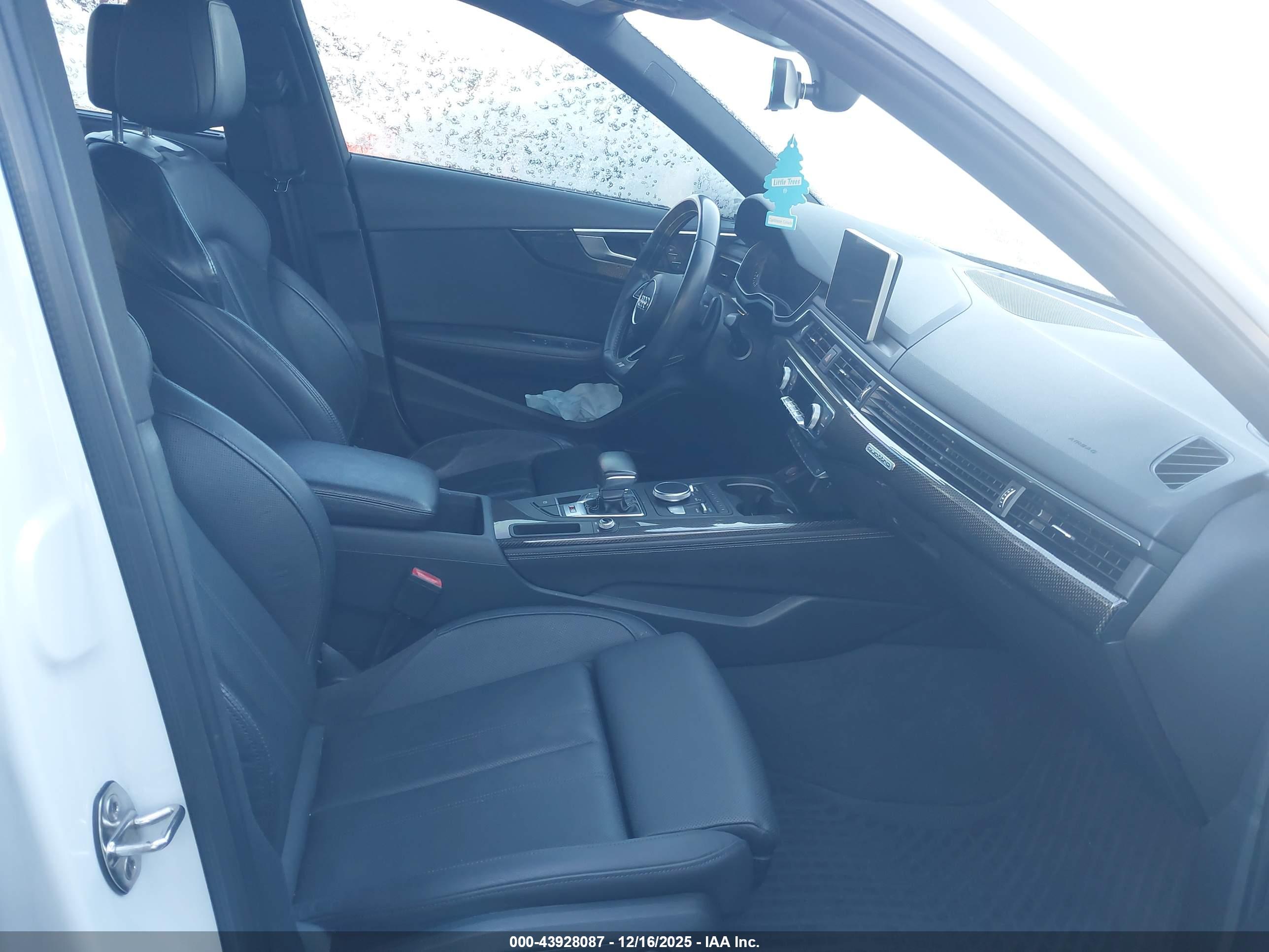 AUDI S4 image 5