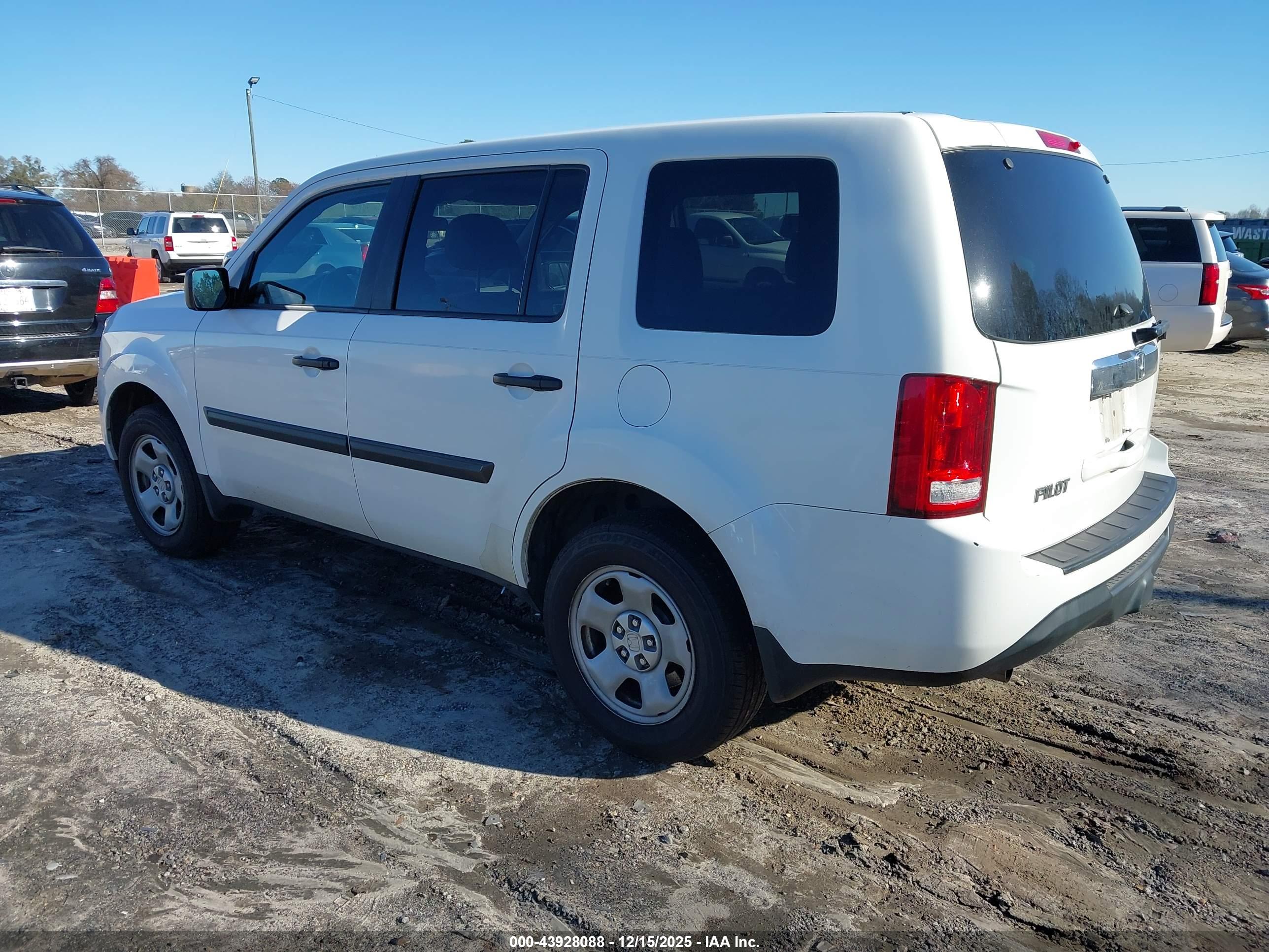 HONDA PILOT image 3