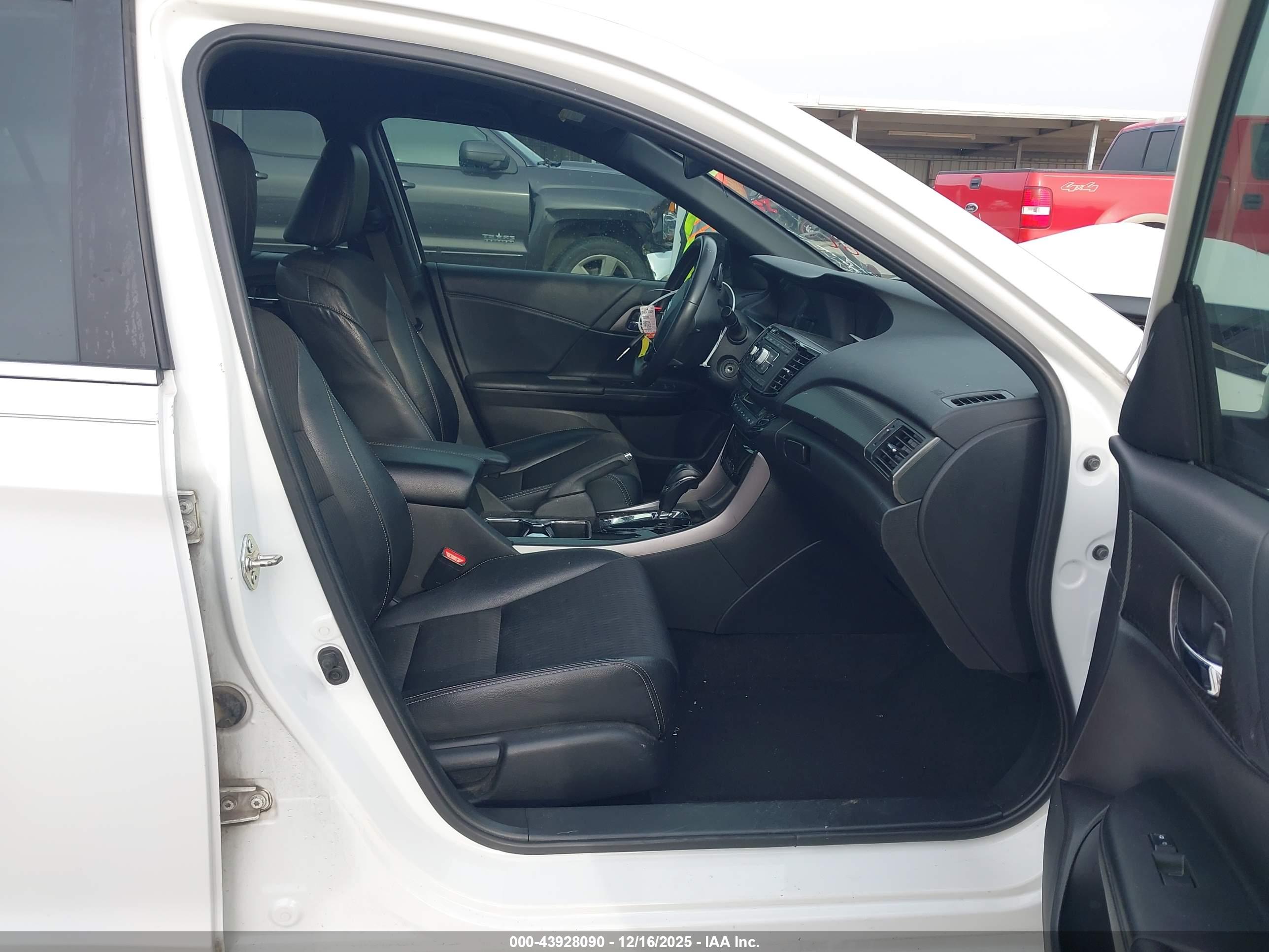 HONDA ACCORD image 5