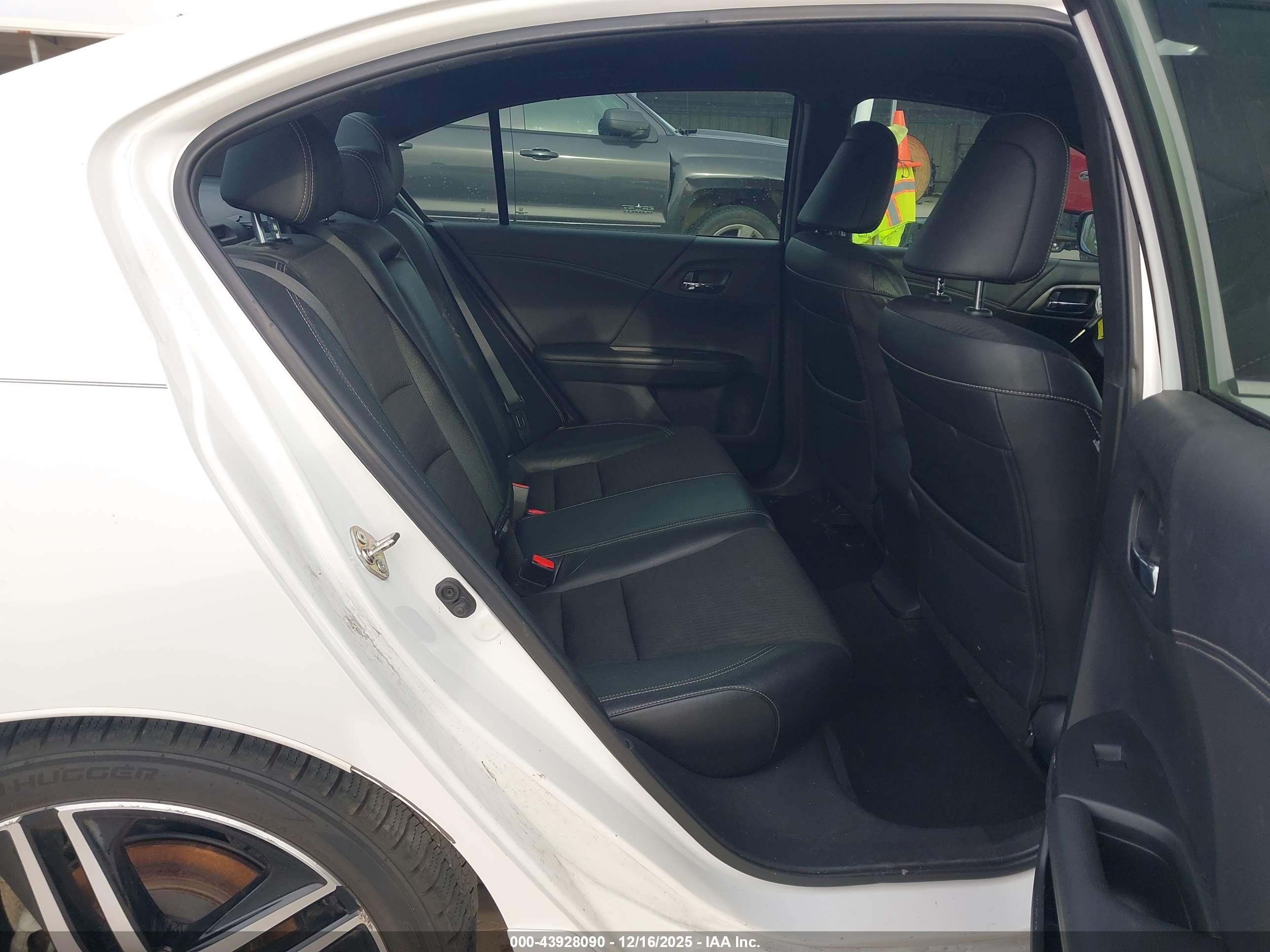 HONDA ACCORD image 8