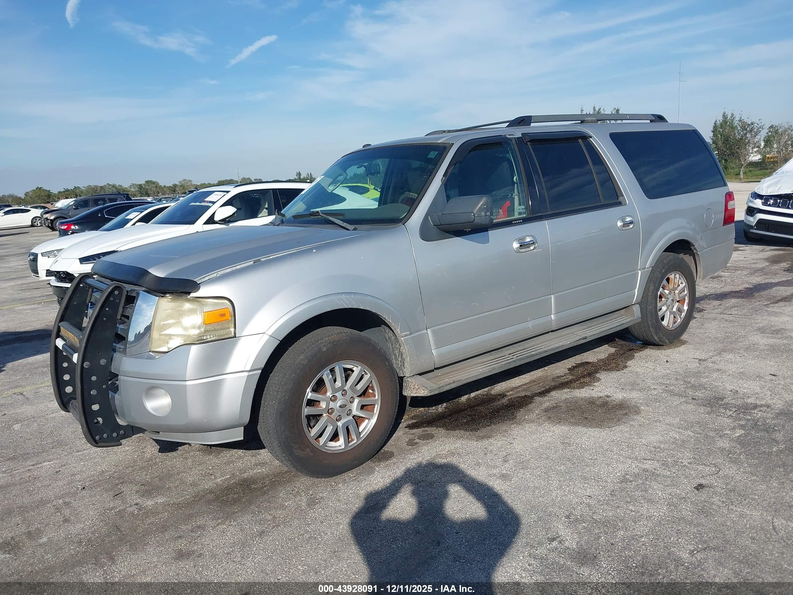 FORD EXPEDITION image 2