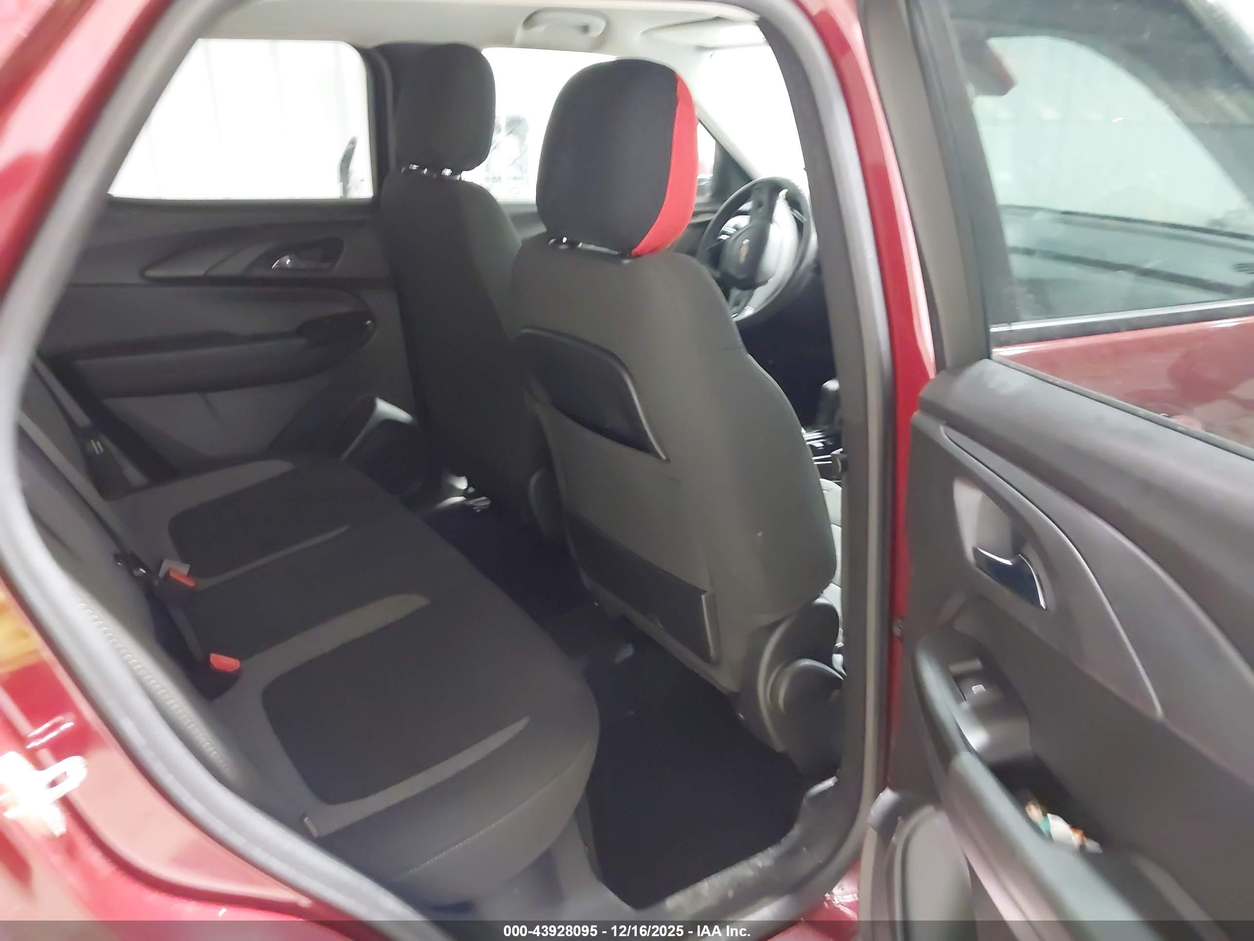 CHEVROLET TRAILBLAZER image 8