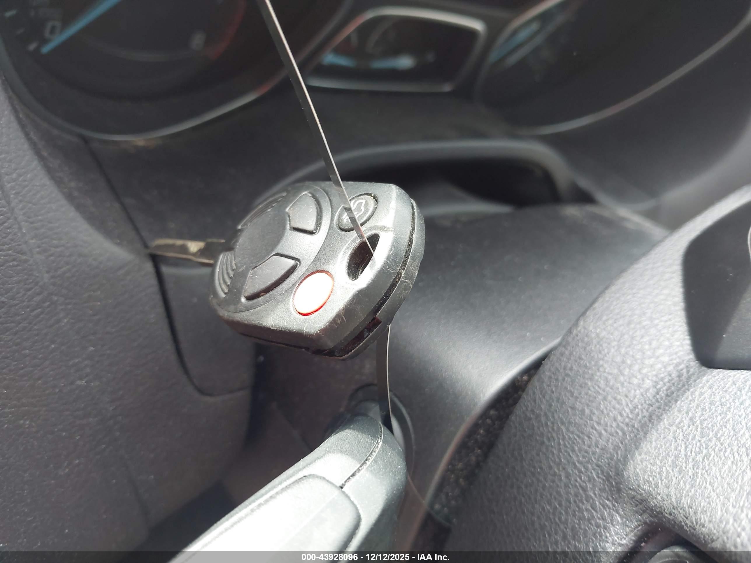 FORD FOCUS image 11