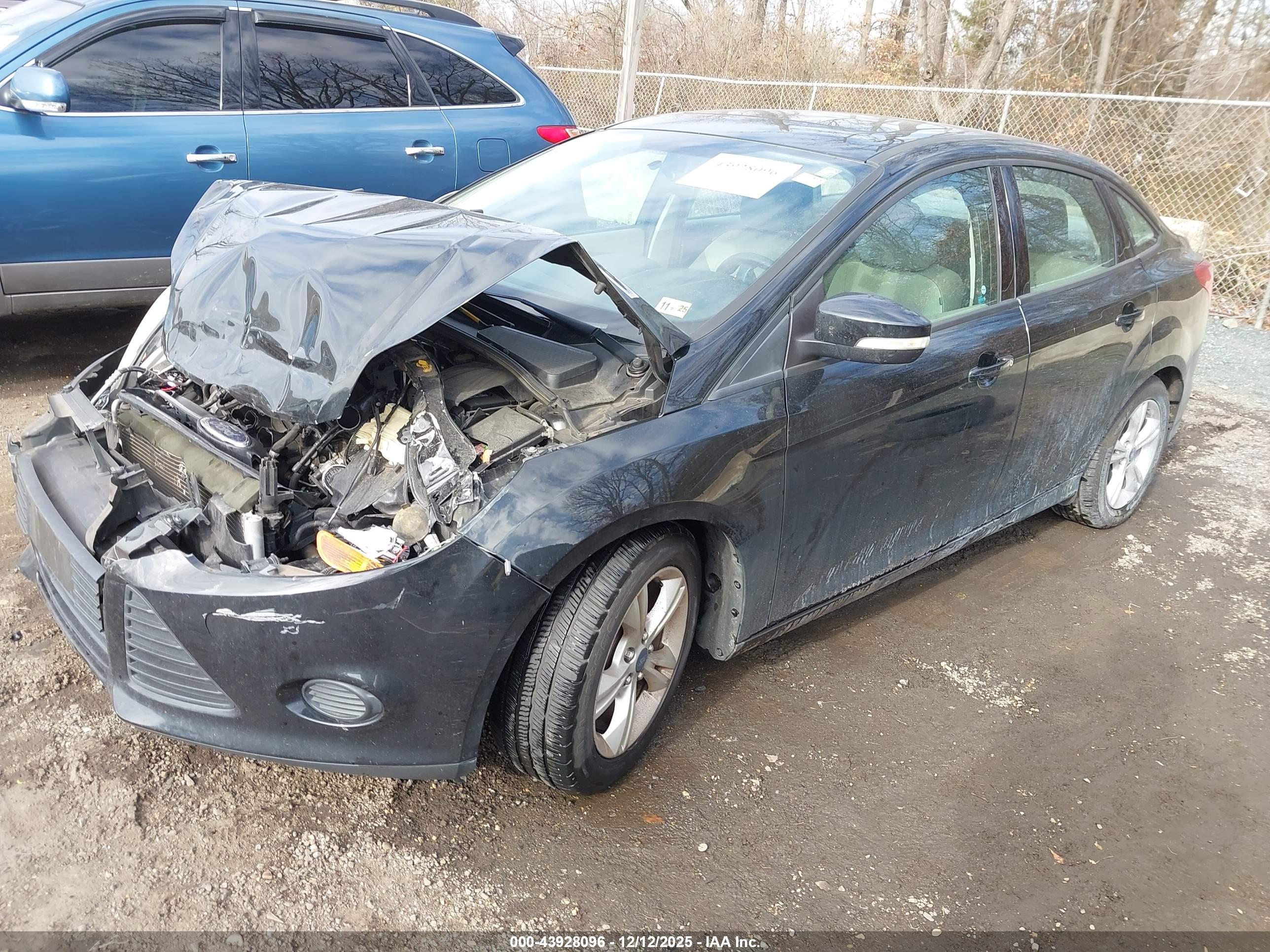 FORD FOCUS image 2