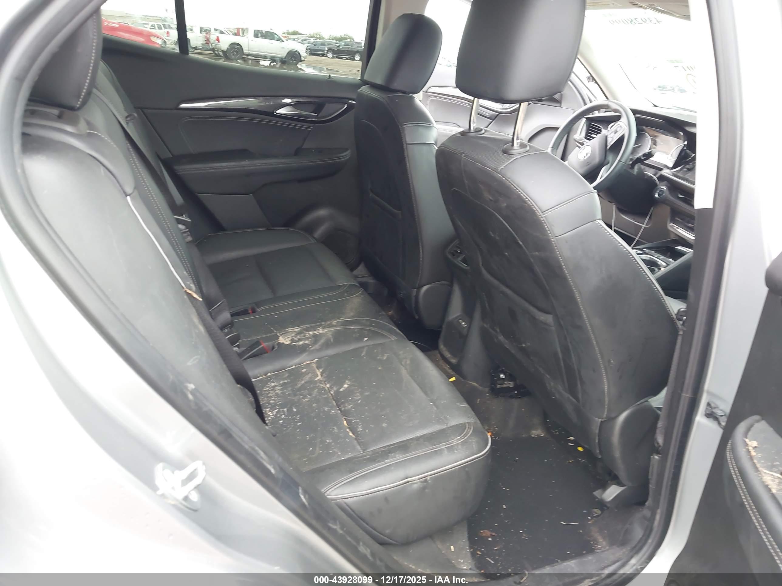 BUICK ENVISION image 8