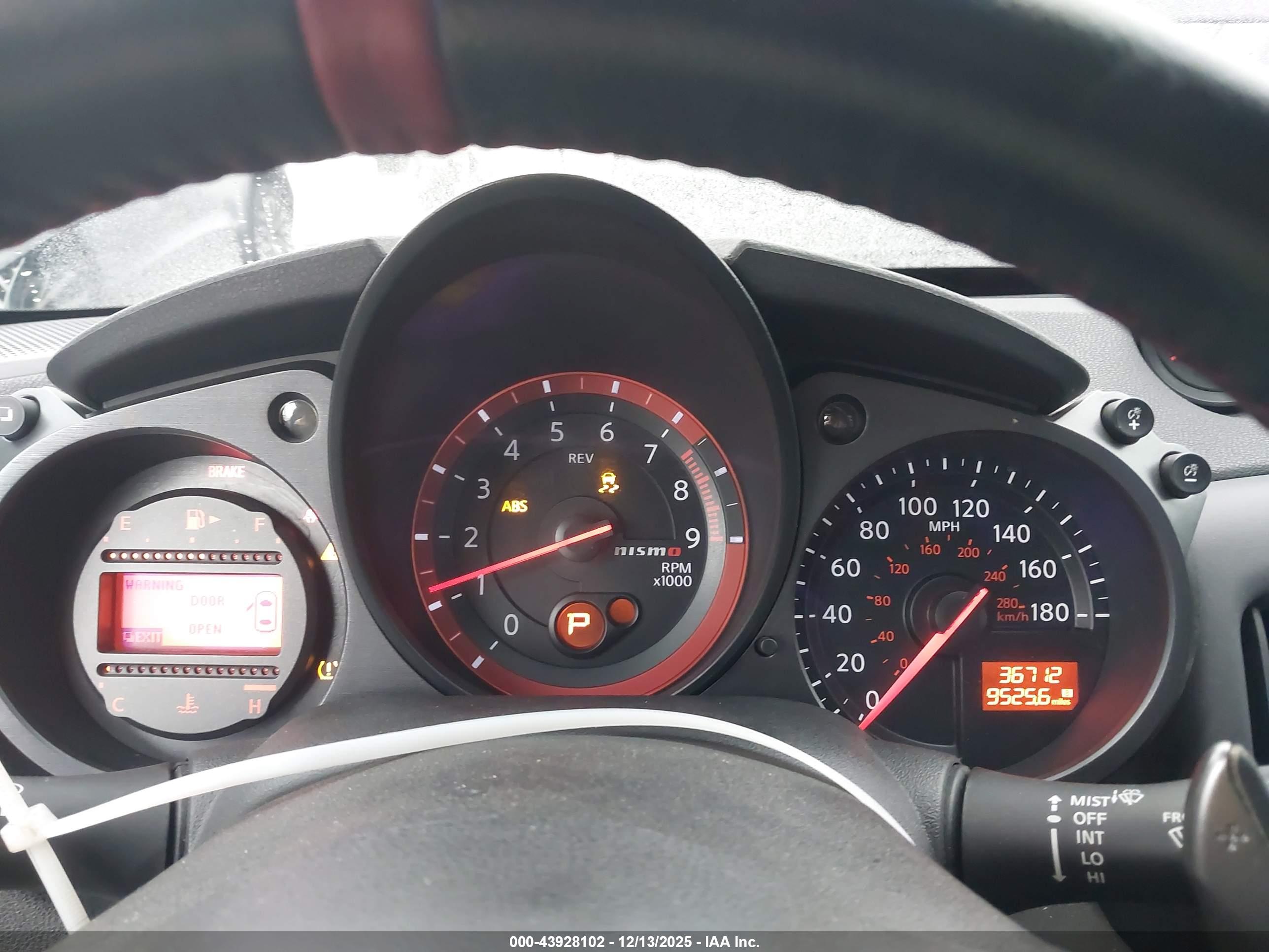 NISSAN 370Z image 7