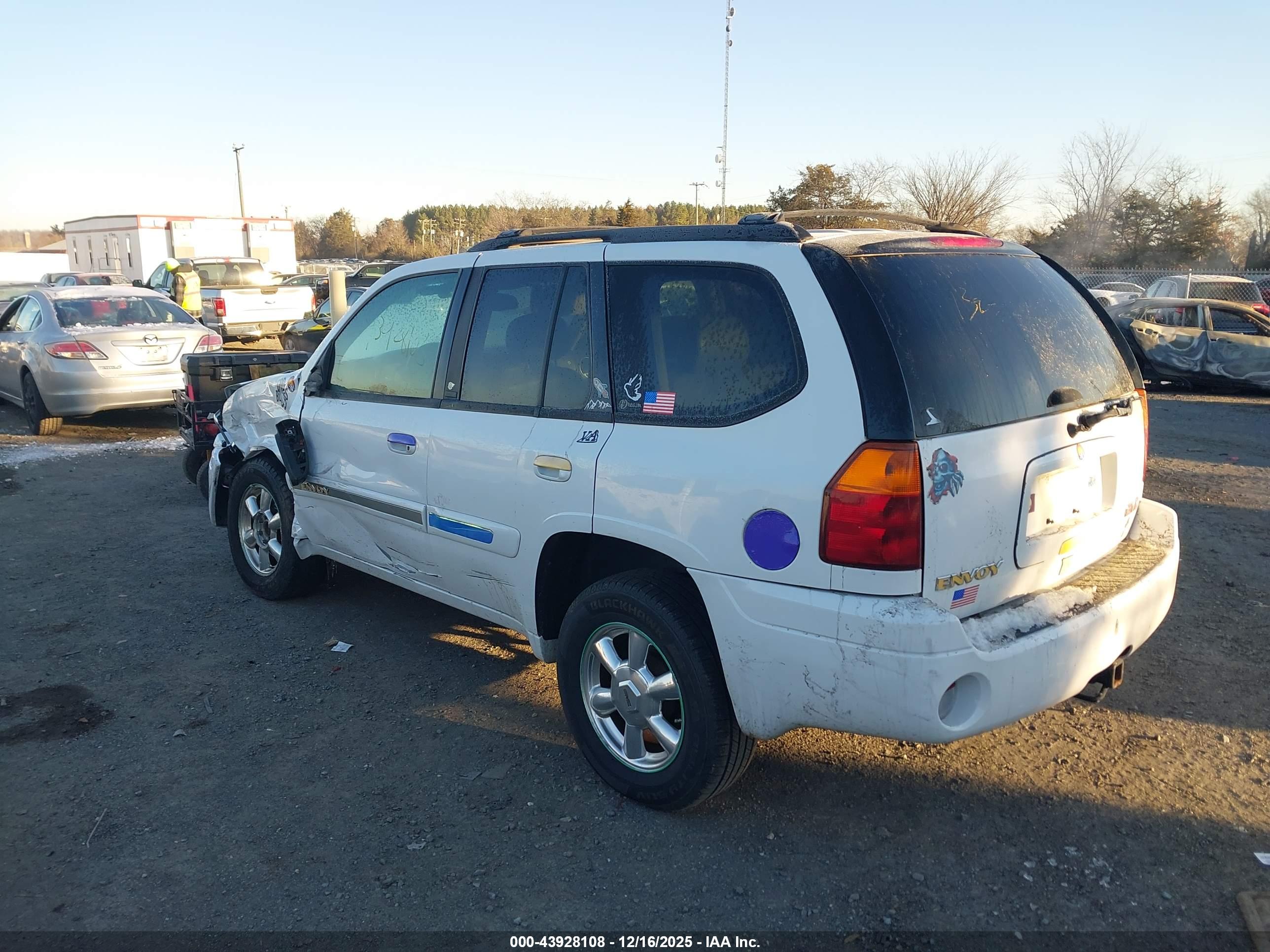 GMC ENVOY image 3