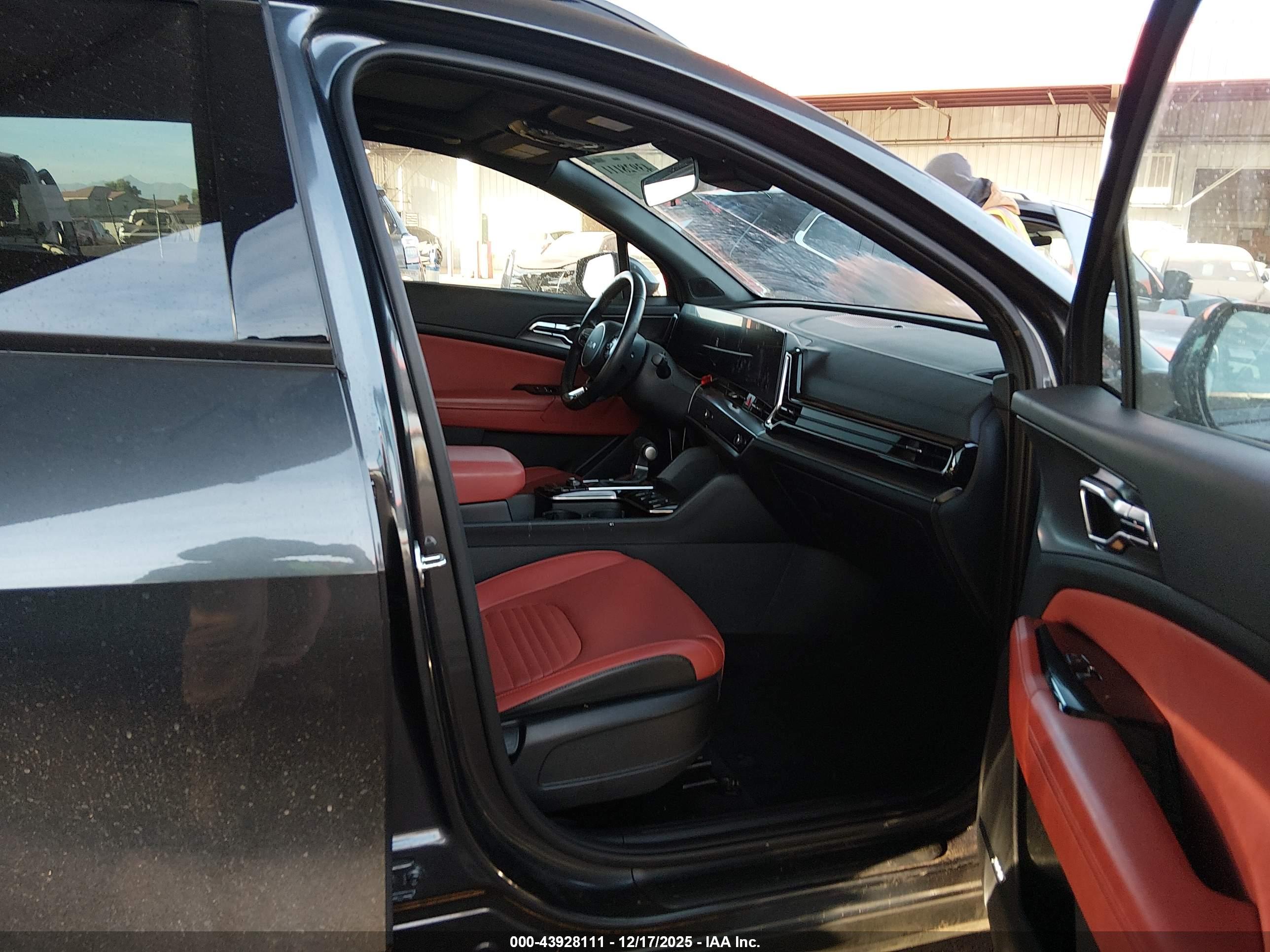 KIA SPORTAGE image 5