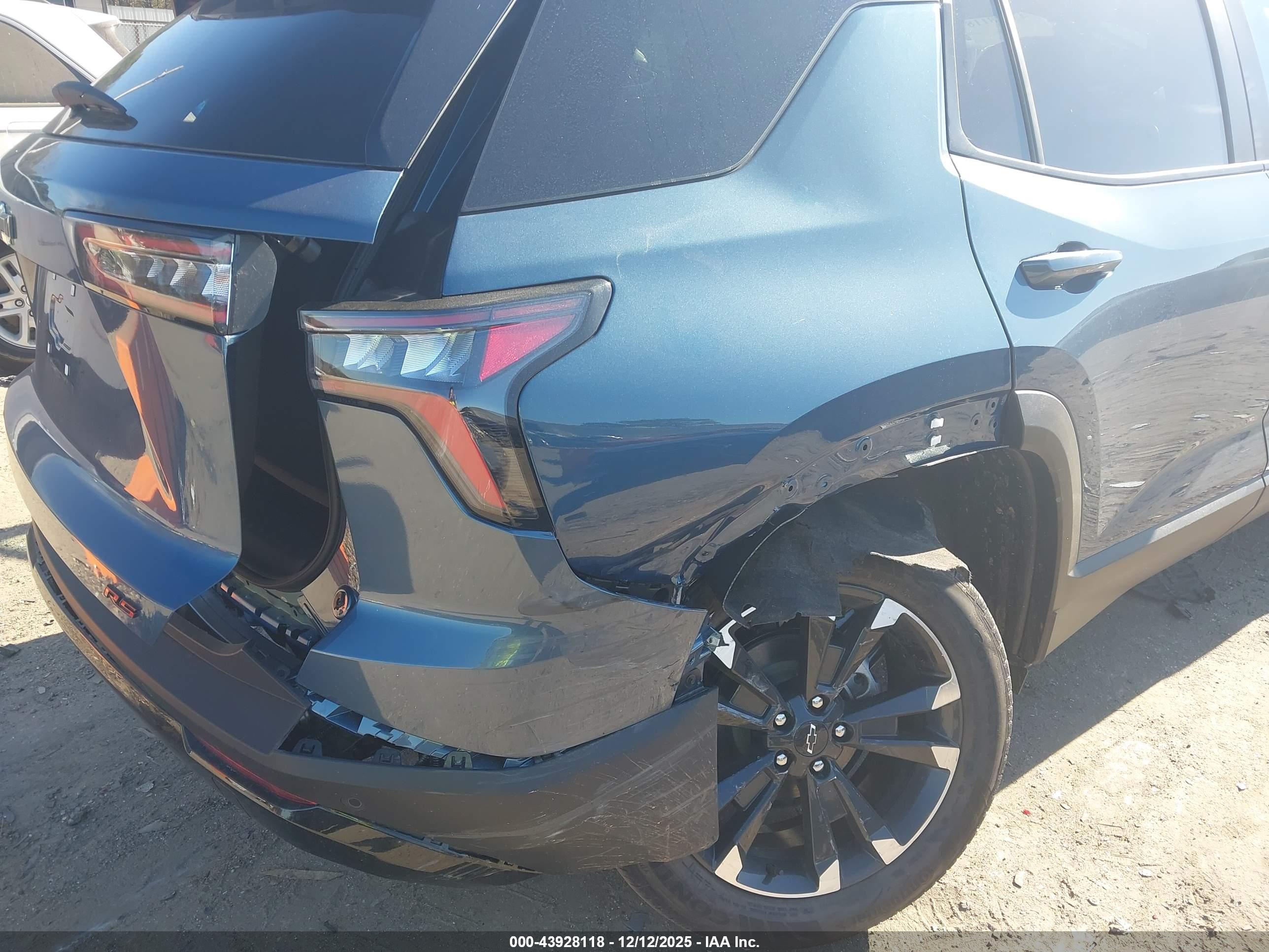 CHEVROLET EQUINOX image 6