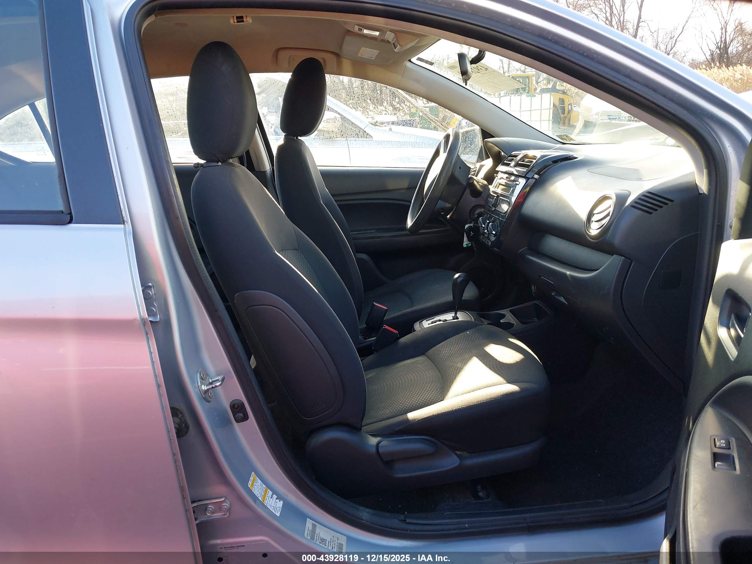 MITSUBISHI MIRAGE image 5