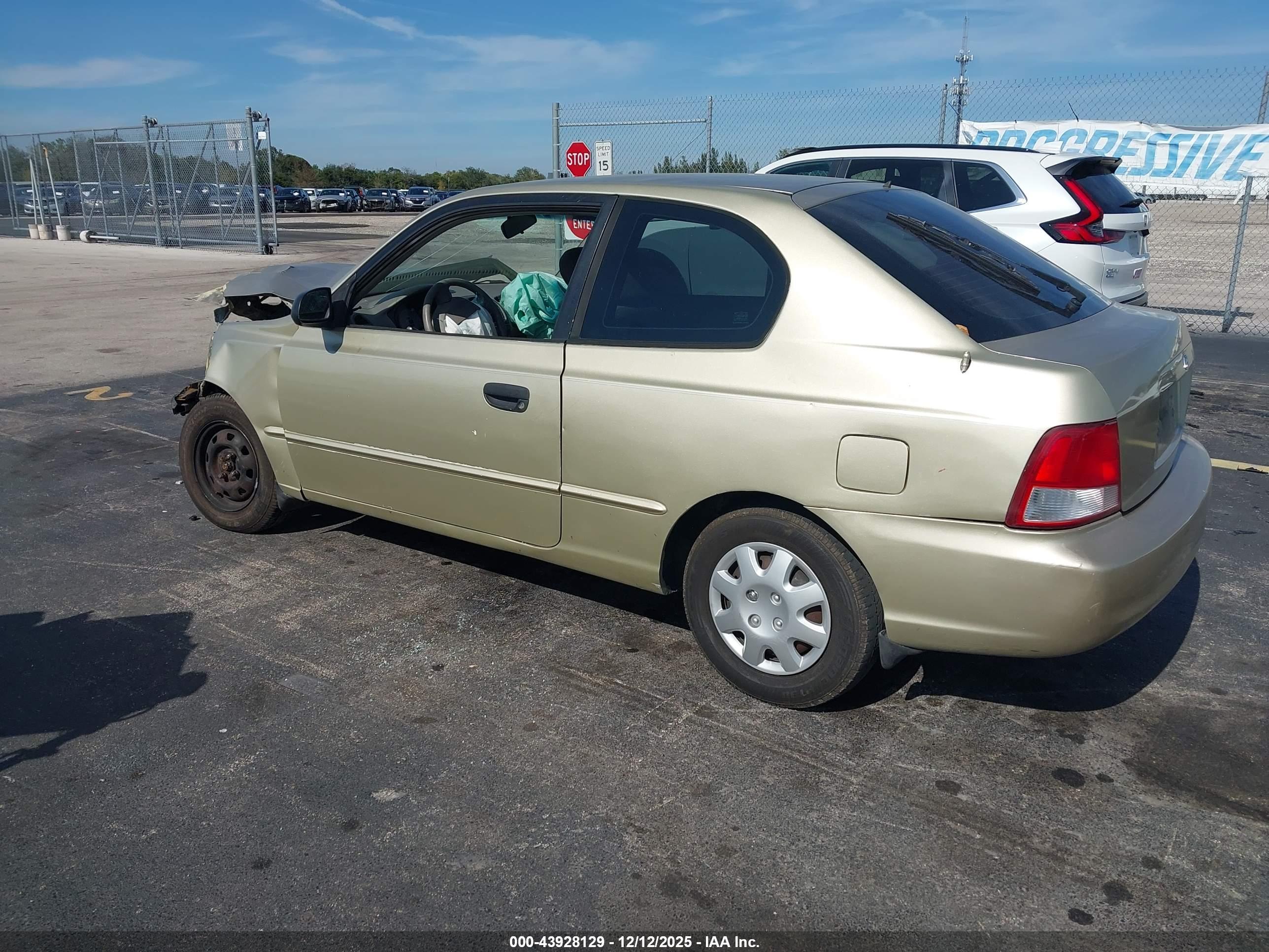 HYUNDAI ACCENT image 3