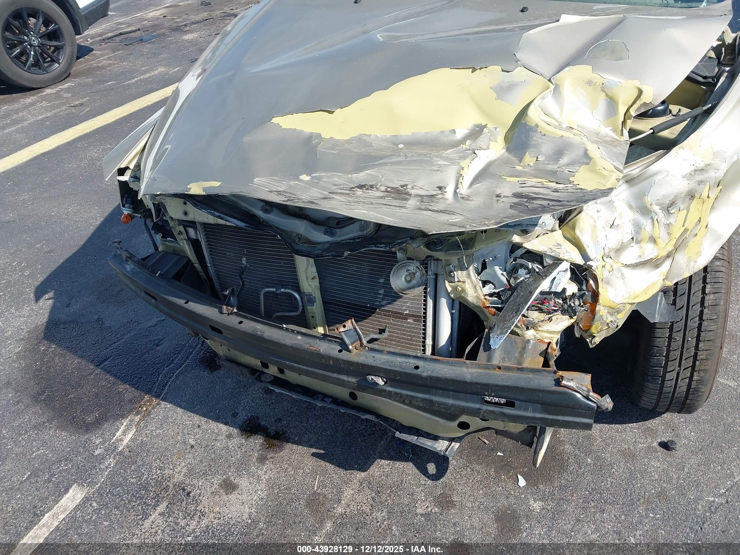 HYUNDAI ACCENT image 6