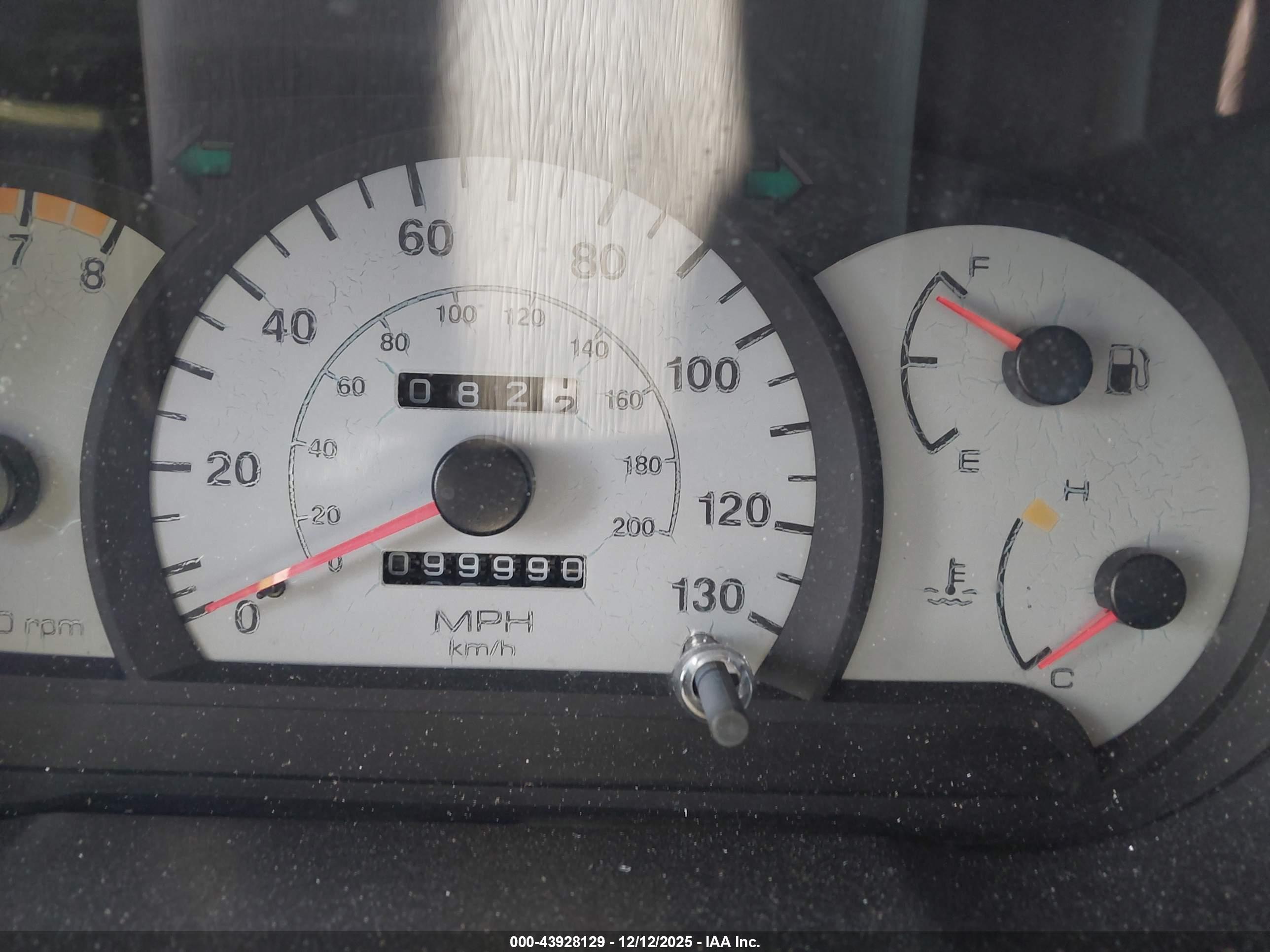 HYUNDAI ACCENT image 7