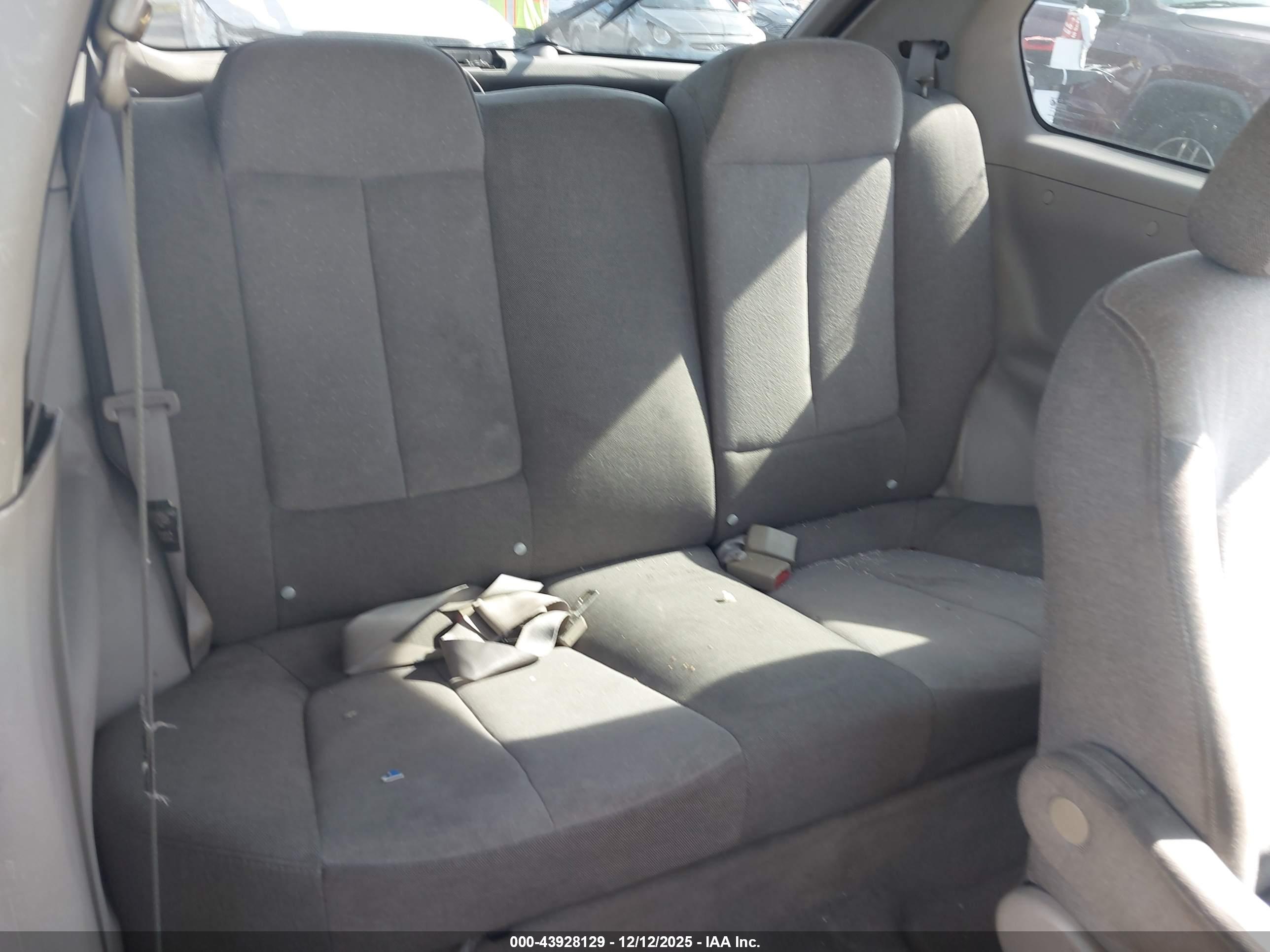 HYUNDAI ACCENT image 8