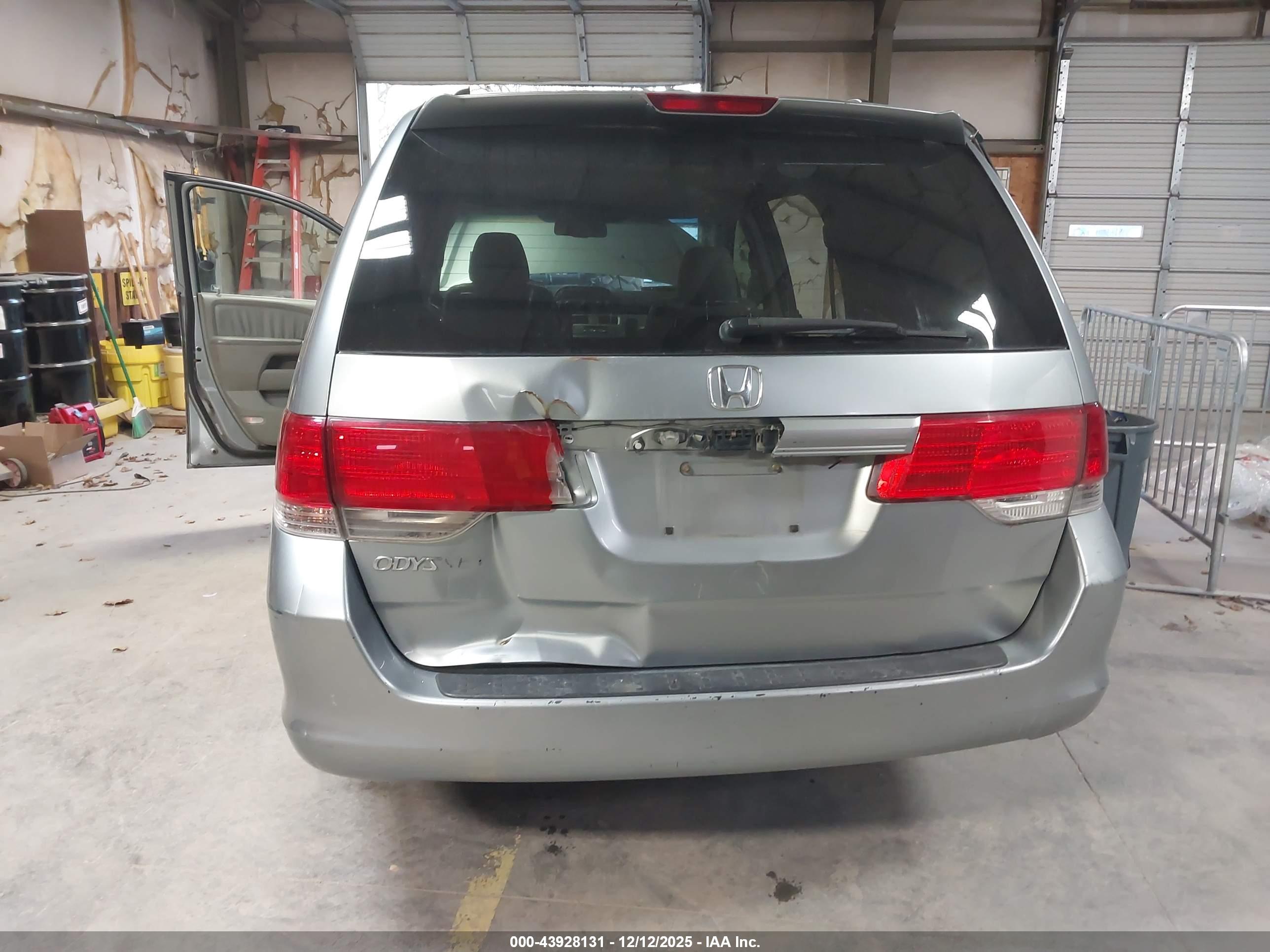 HONDA ODYSSEY image 6