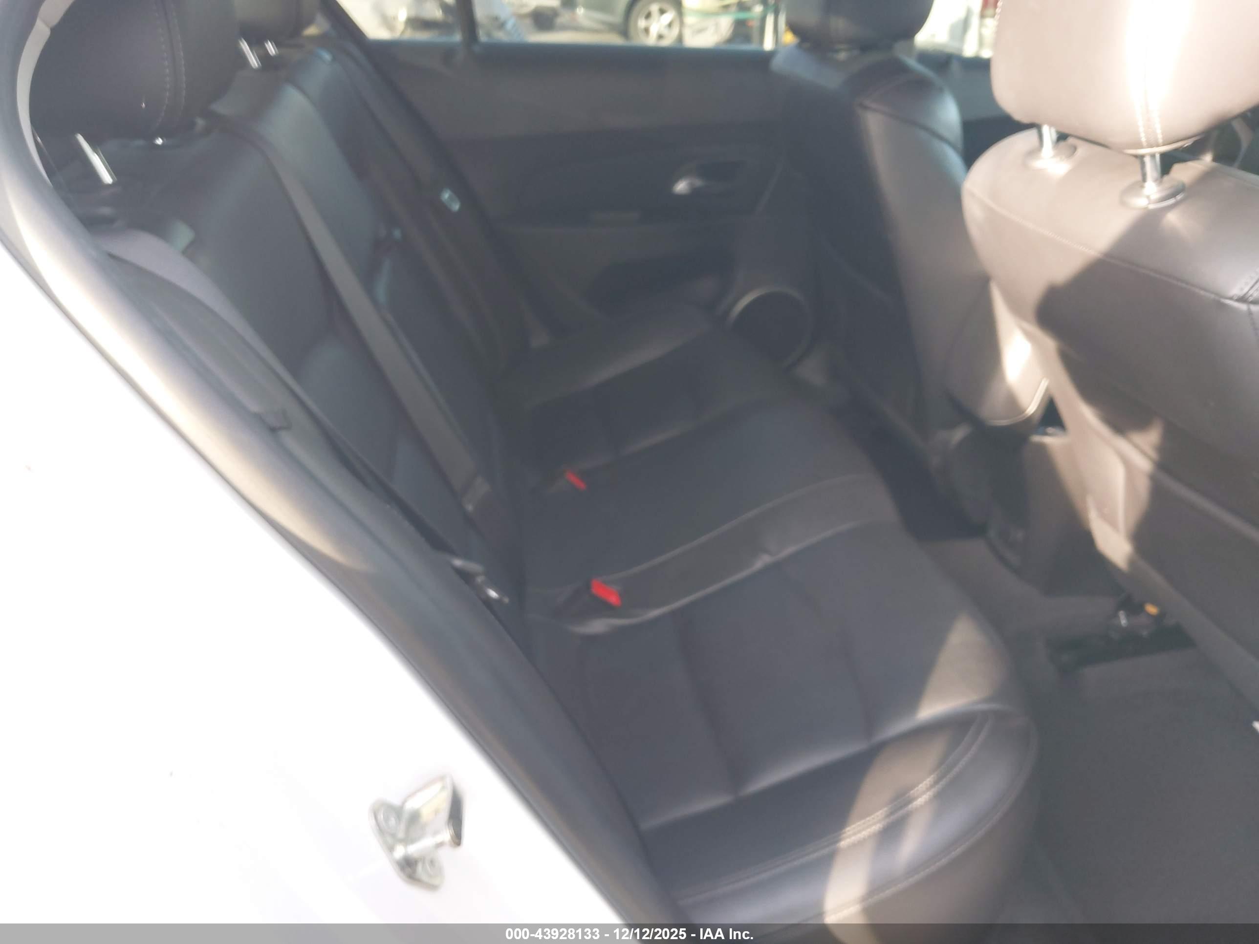 CHEVROLET CRUZE image 8