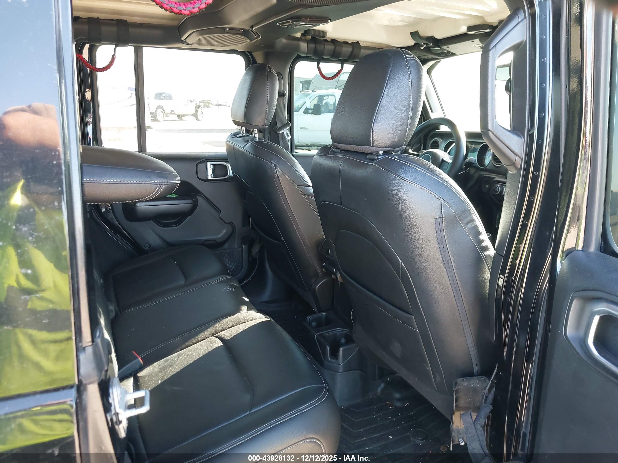 JEEP WRANGLER image 8