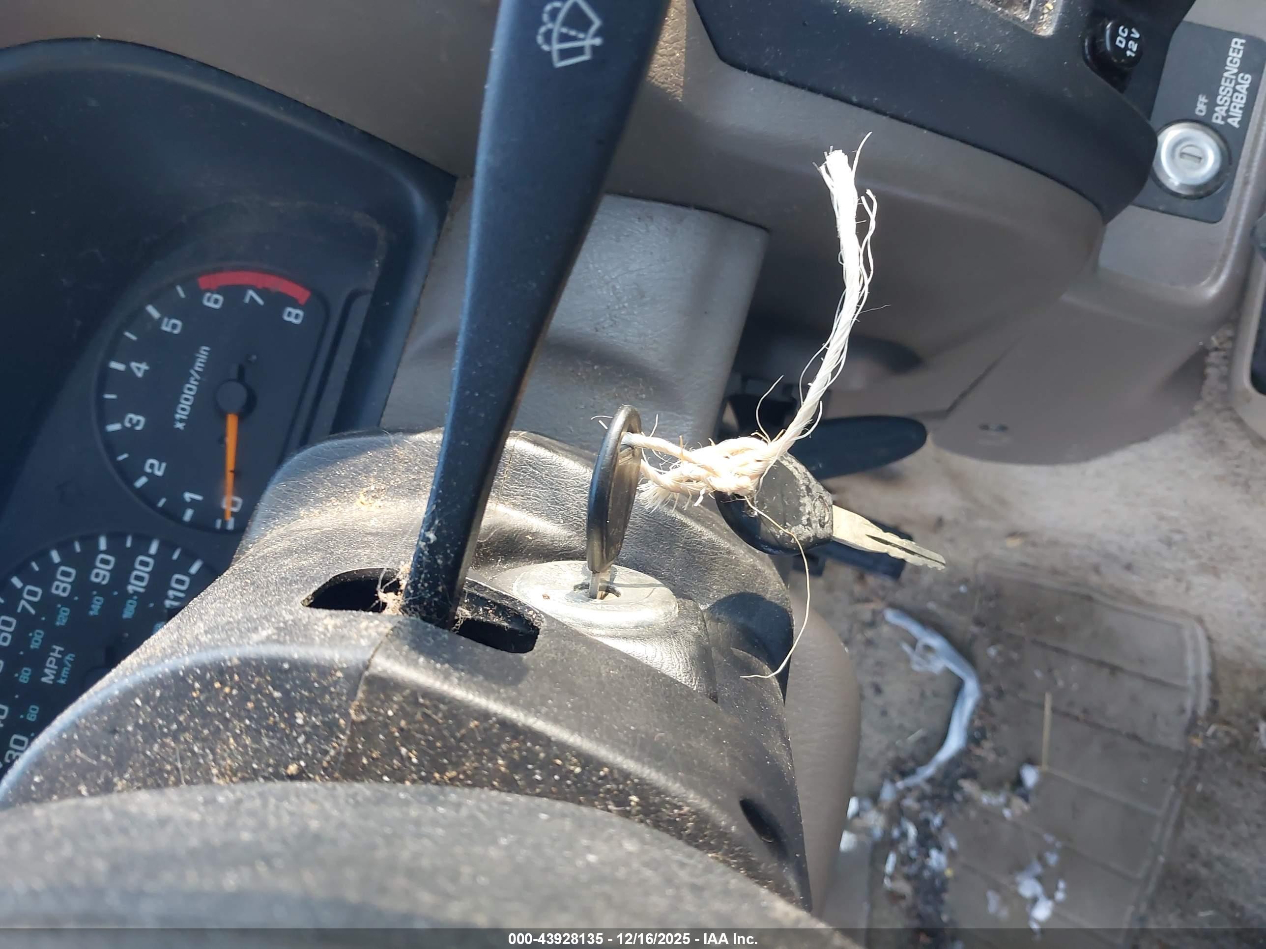 NISSAN FRONTIER image 11