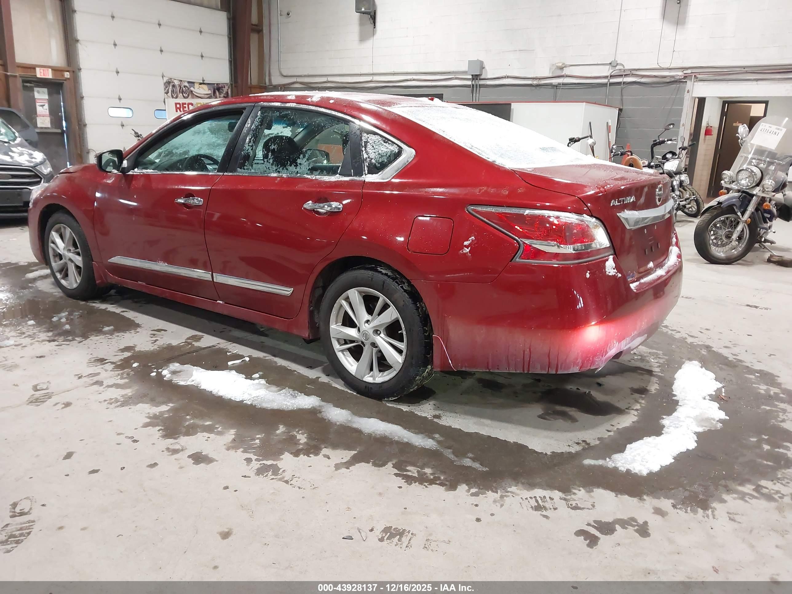 NISSAN ALTIMA image 3