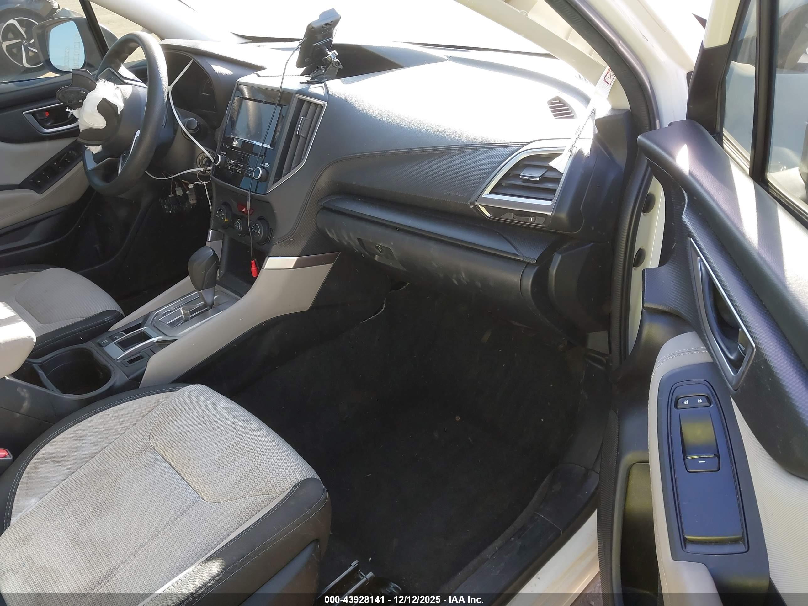 SUBARU FORESTER image 5