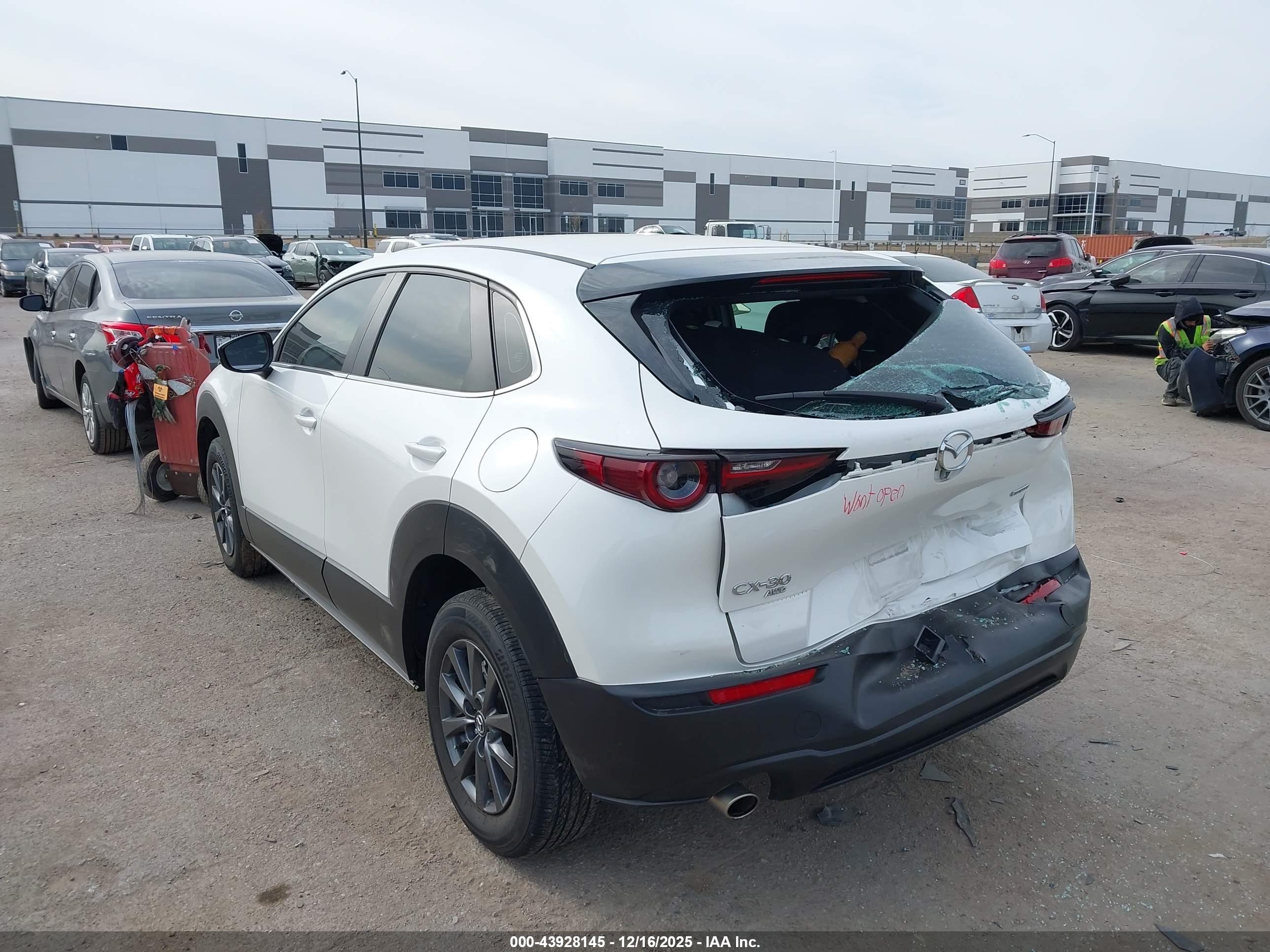 MAZDA CX-30 image 3